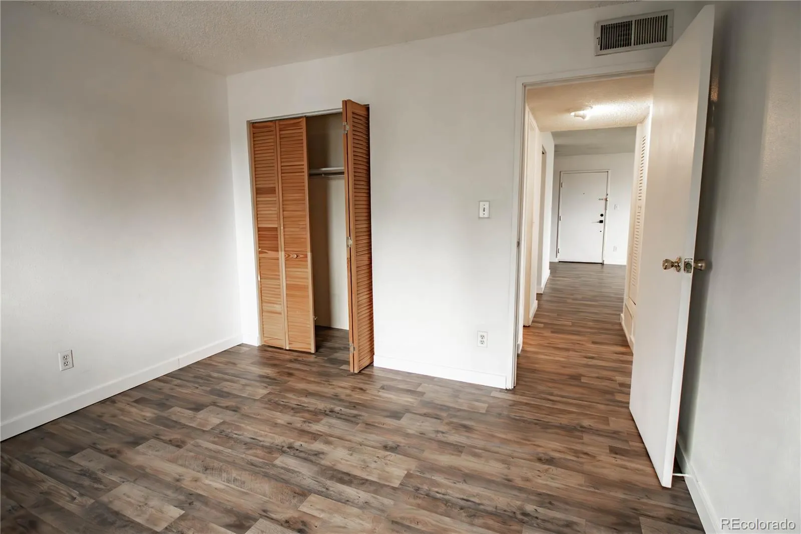 10211 Ura Lane #308 #9 Thornton CO 80260 MLS #REC6024794 04292026205644 1600 7
