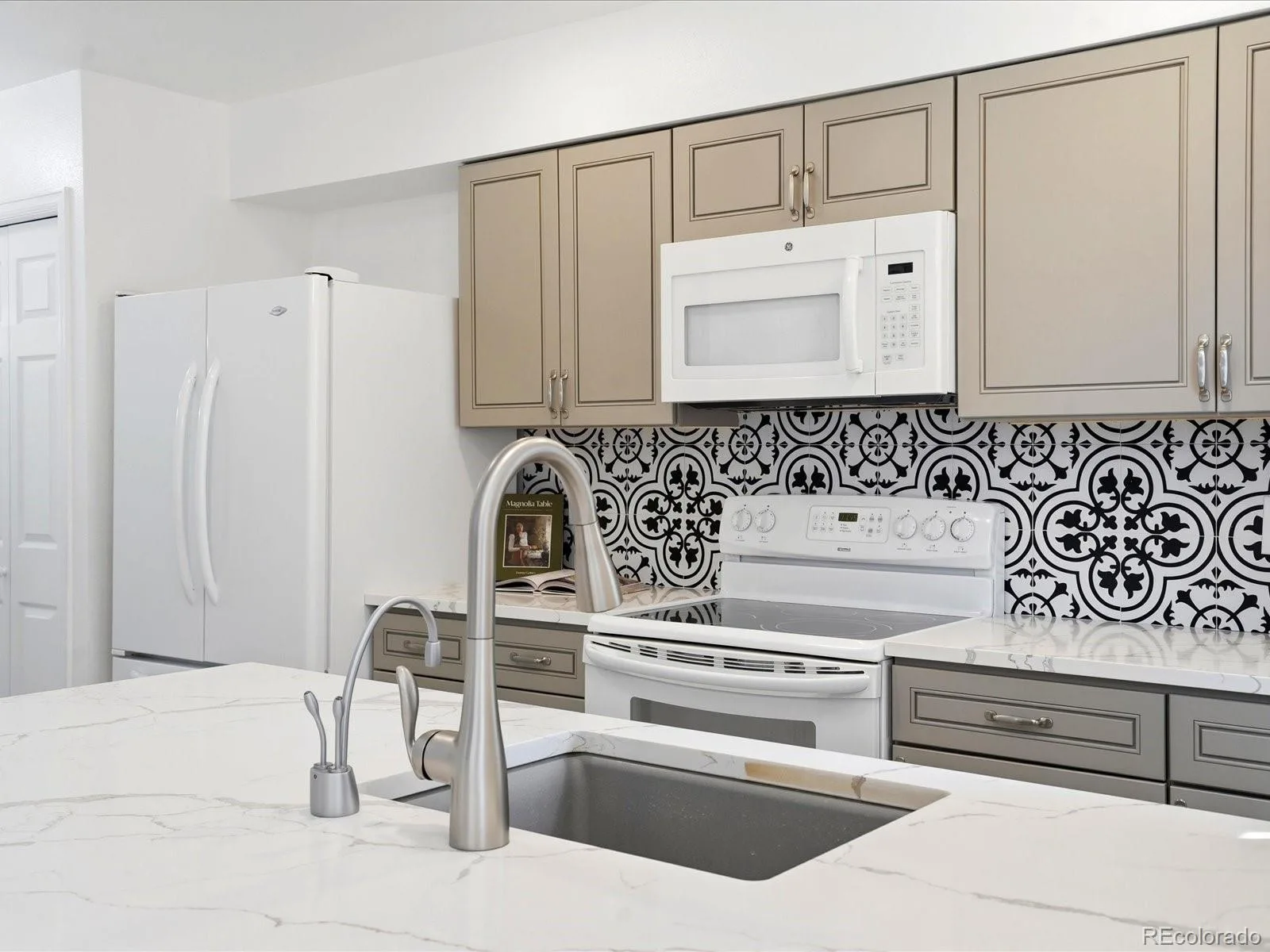 8386 W 87th Drive #A Arvada CO 80005 | MLS #REC6026583 08052026192410 1600 6