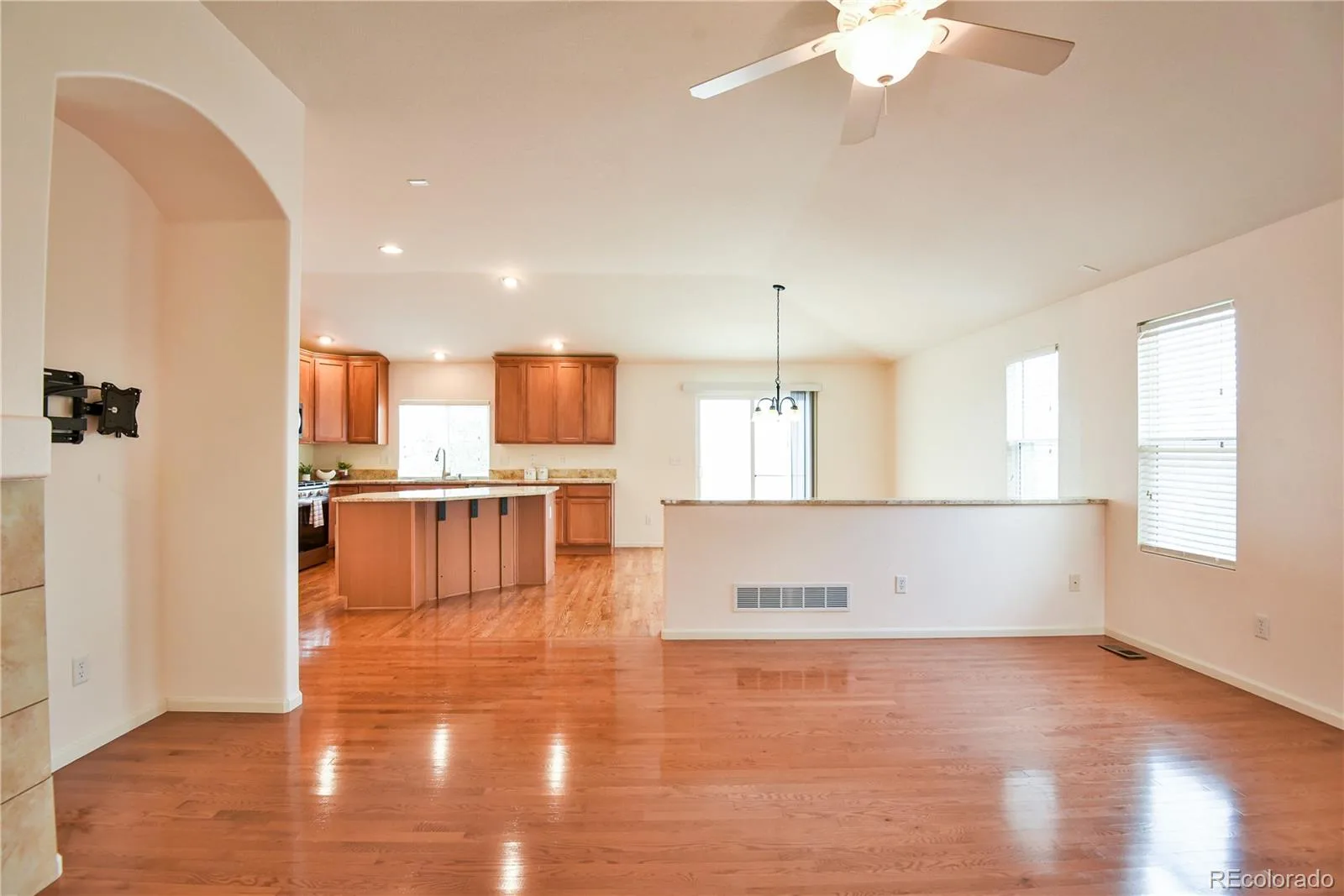 23627 E Bellewood Drive Aurora CO 80016 | MLS #REC6026587 08142026015411 1600 5