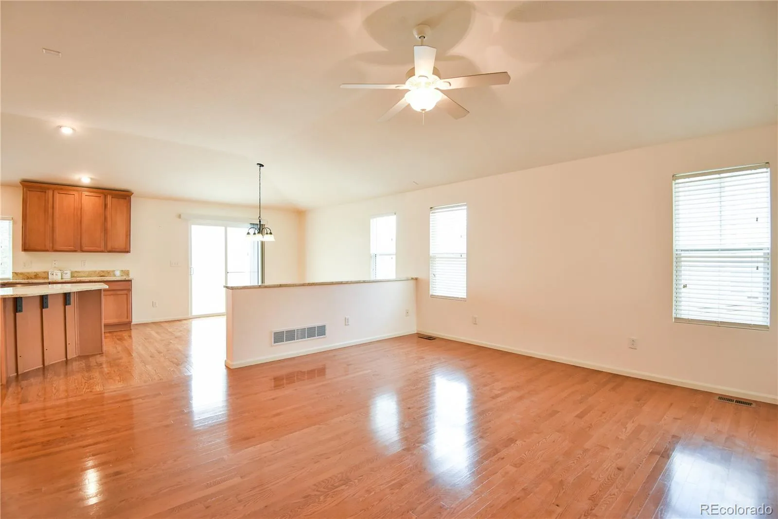 23627 E Bellewood Drive Aurora CO 80016 | MLS #REC6026587 08142026015411 1600 6