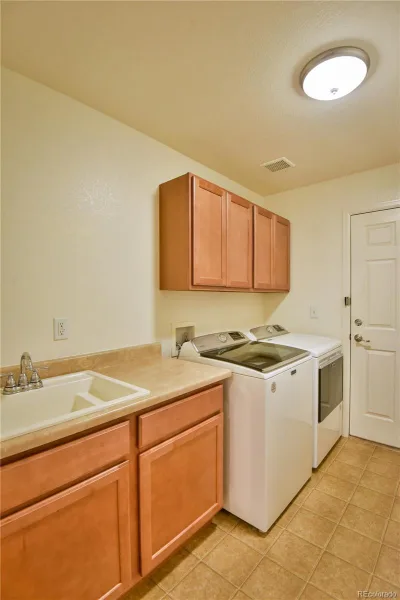 23627 E Bellewood Drive Aurora CO 80016 | MLS #REC6026587 08142026015411 800 19