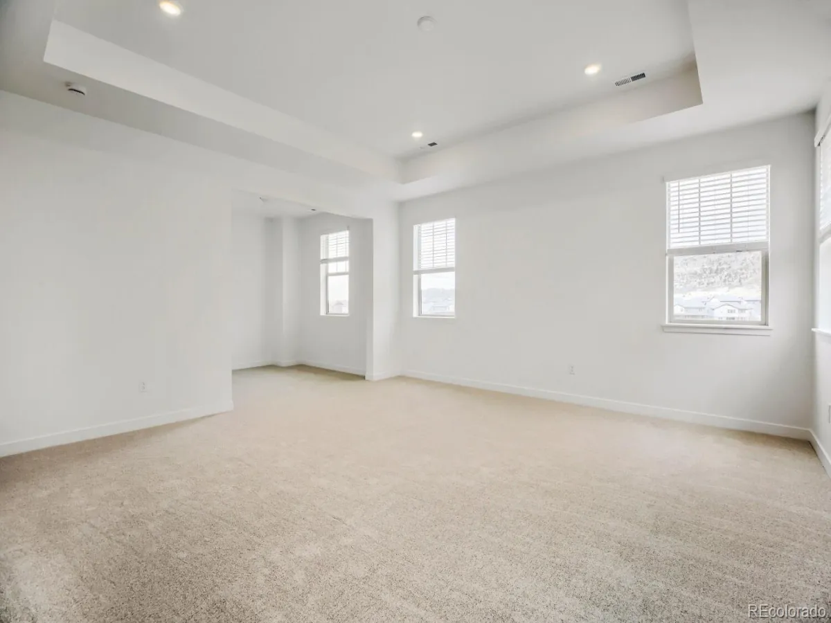 04152026210710 1200 12