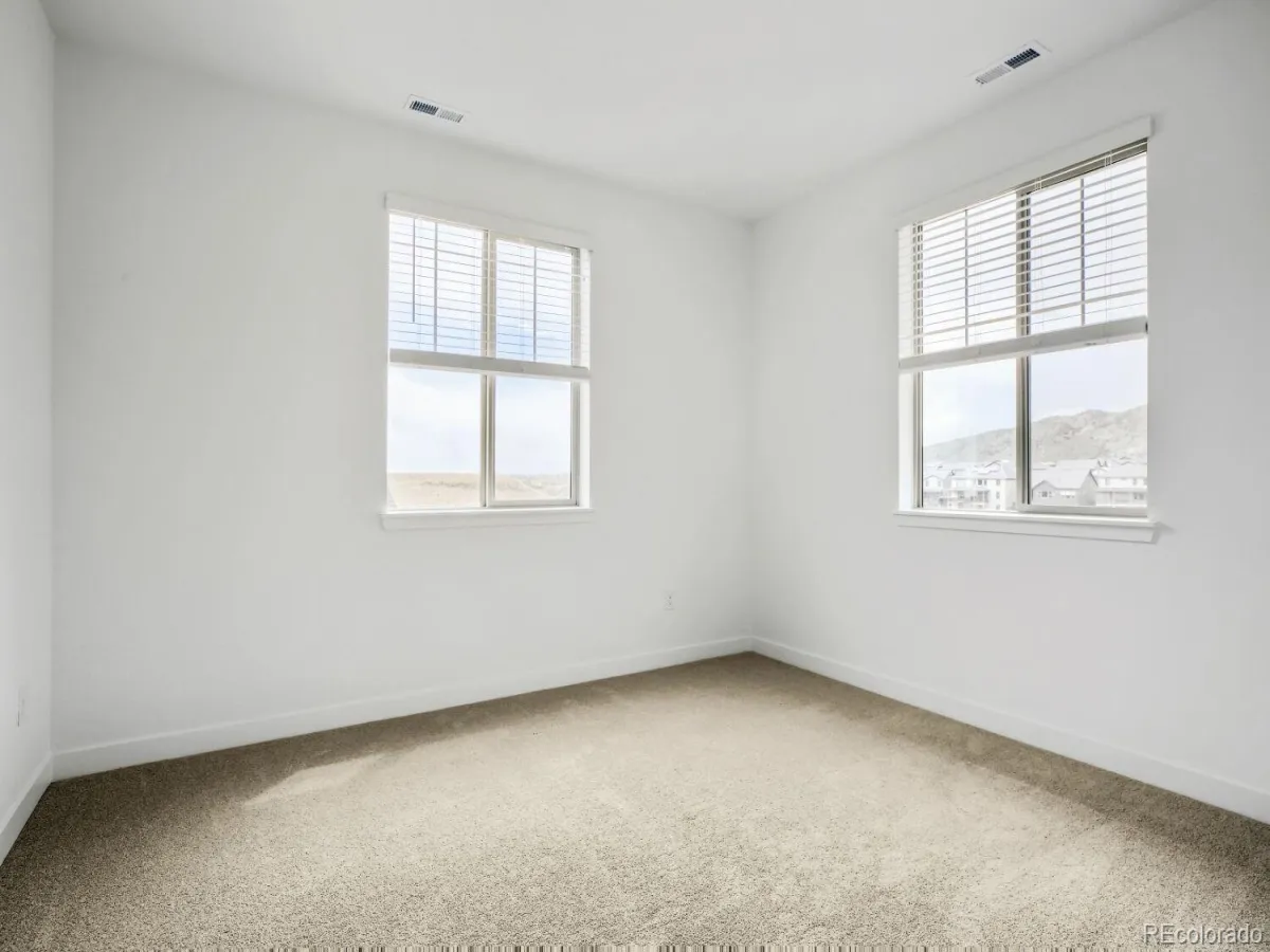 04152026210710 1200 14