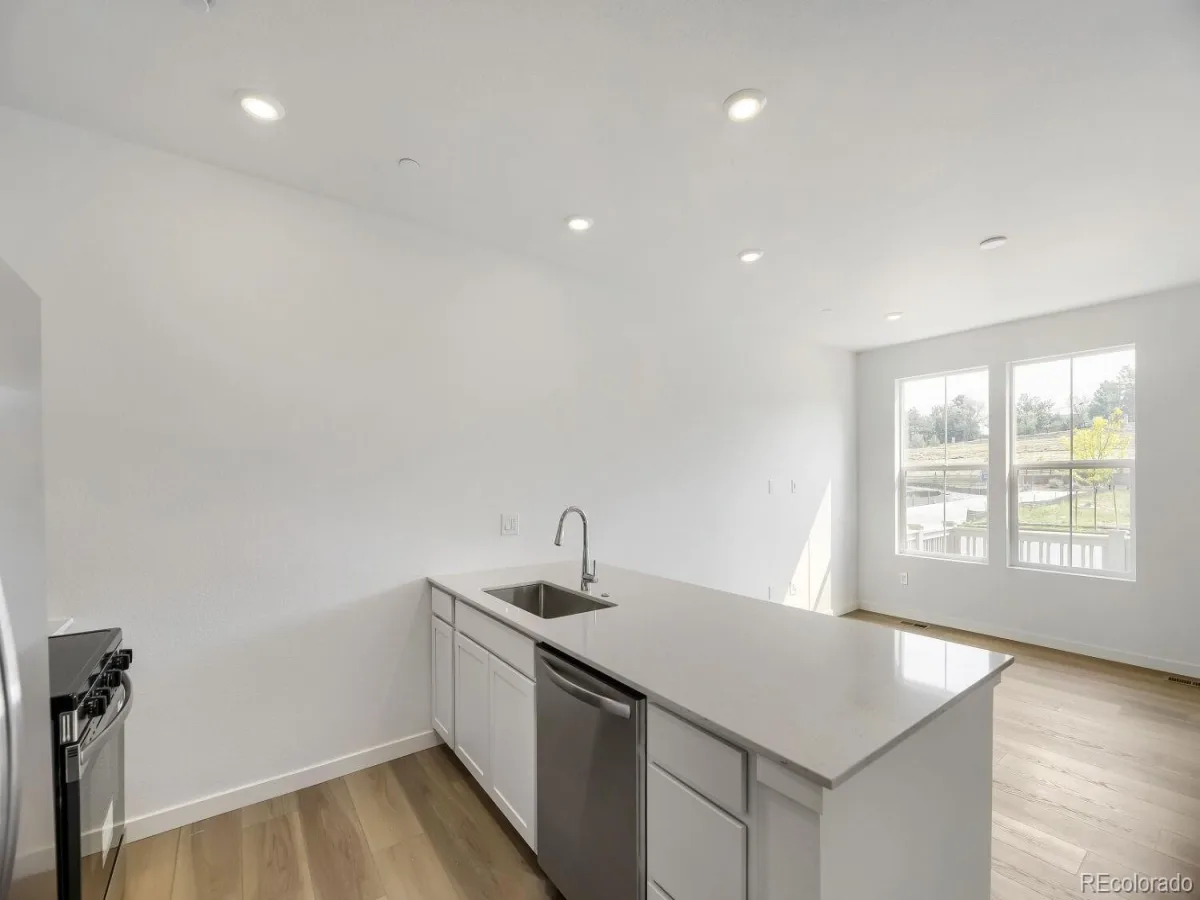 7655 S Mobile Way Centennial CO 80016 | MLS #REC6026861 08052026202922 1200 5