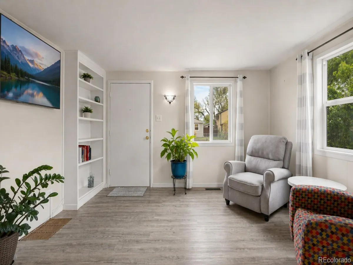 5525 Pierce Court Arvada CO 80002 MLS #REC6028438 04232026213525 1200 3