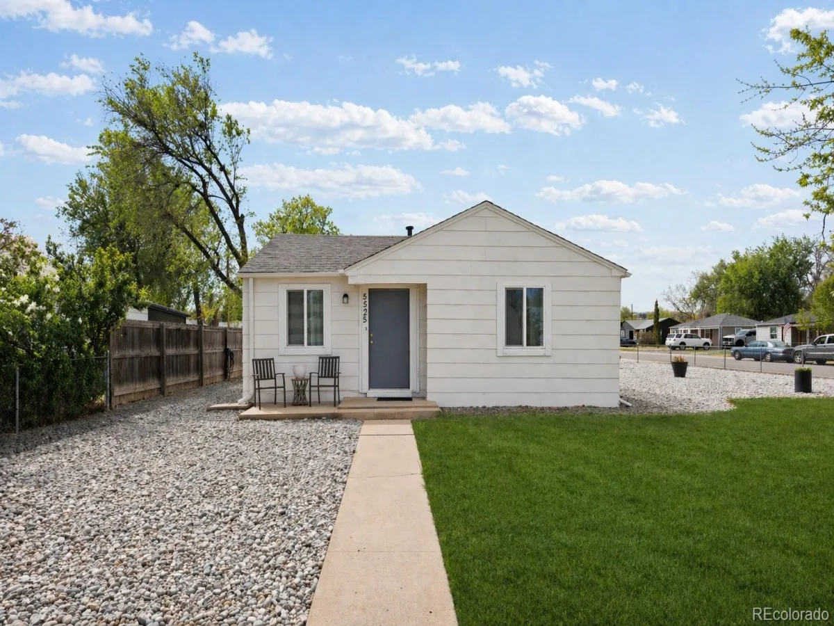 5525 Pierce Court Arvada CO 80002 | MLS #REC6028438 08312026051343 1200 2
