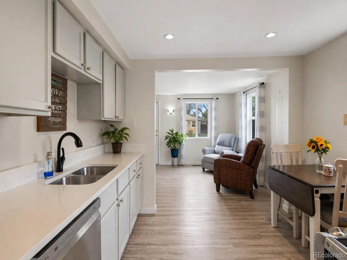5525 Pierce Court Arvada CO 80002 | MLS #REC6028438 08312026051343 1200 9