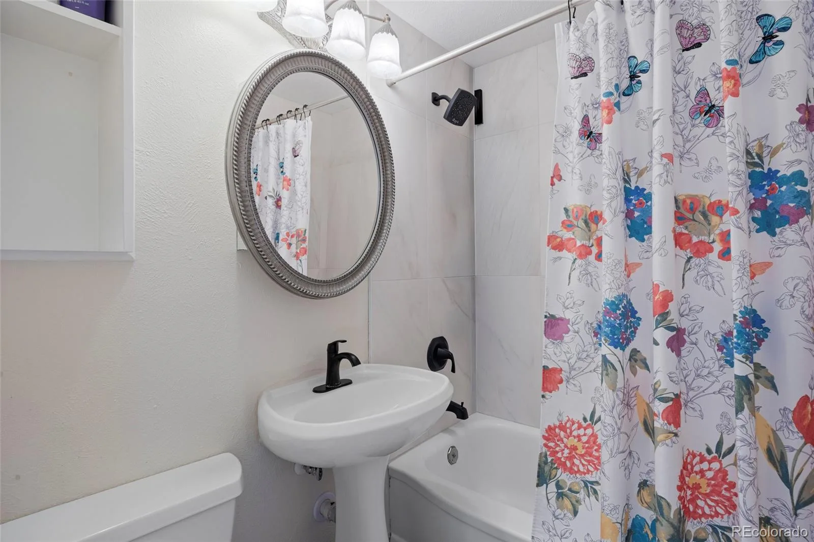 5525 Pierce Court Arvada CO 80002 | MLS #REC6028438 08312026051343 1600 16