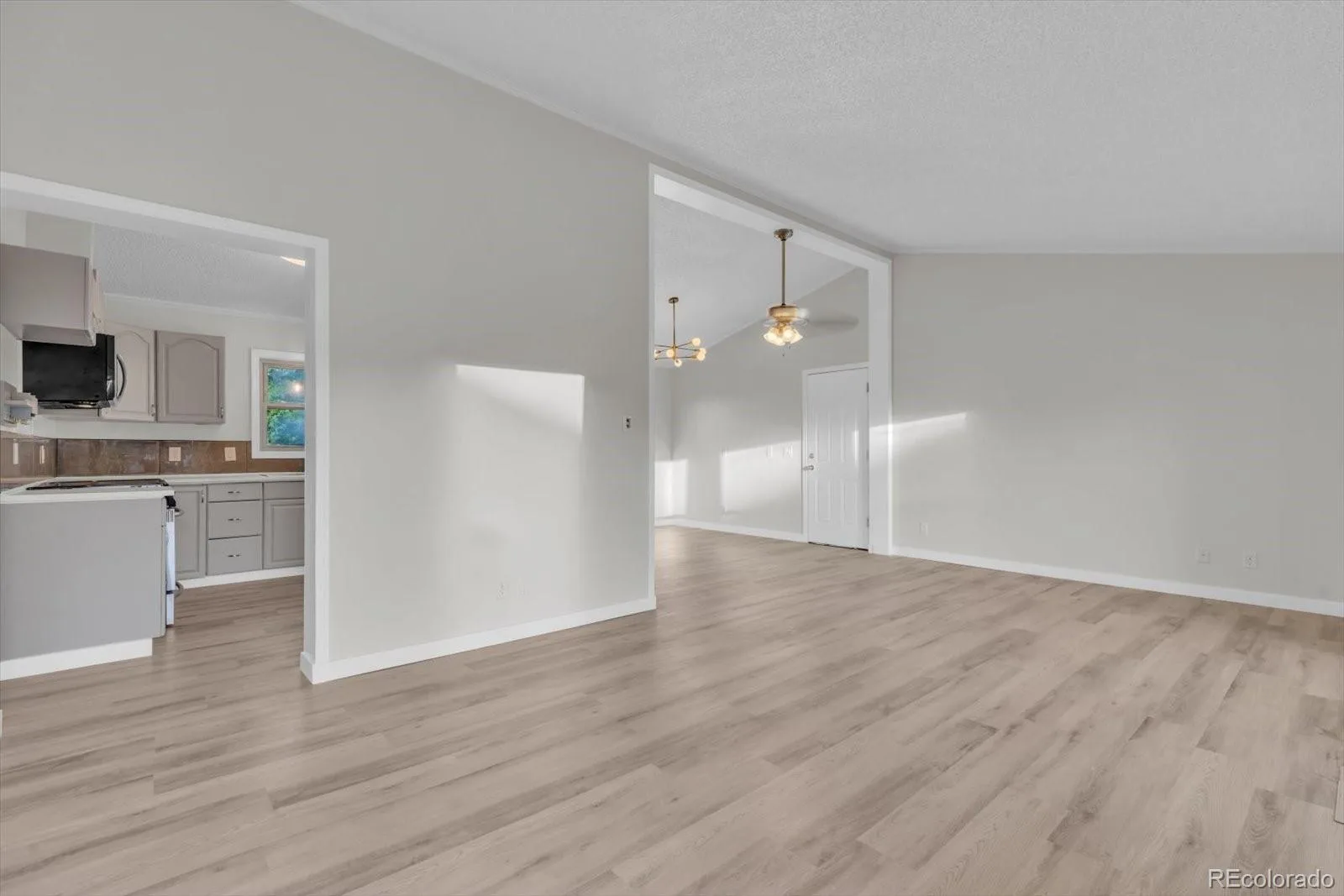 9696 Downing Street Denver CO 80229 | MLS #REC6029210 07072026130303 1600 13