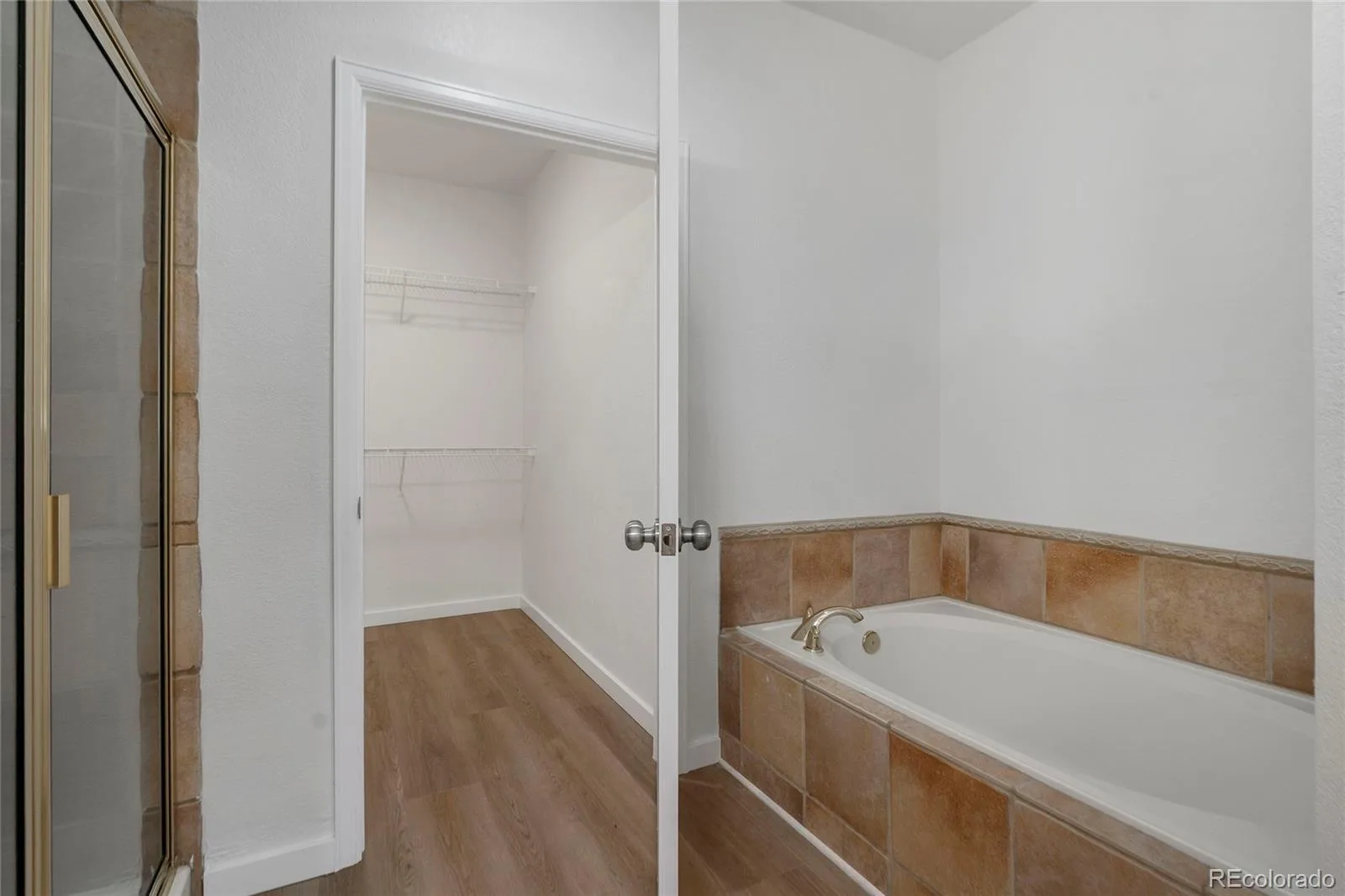 4251 S Blackhawk Circle #3B Aurora CO 80014 | MLS #REC6029683 07222026213813 1600 18