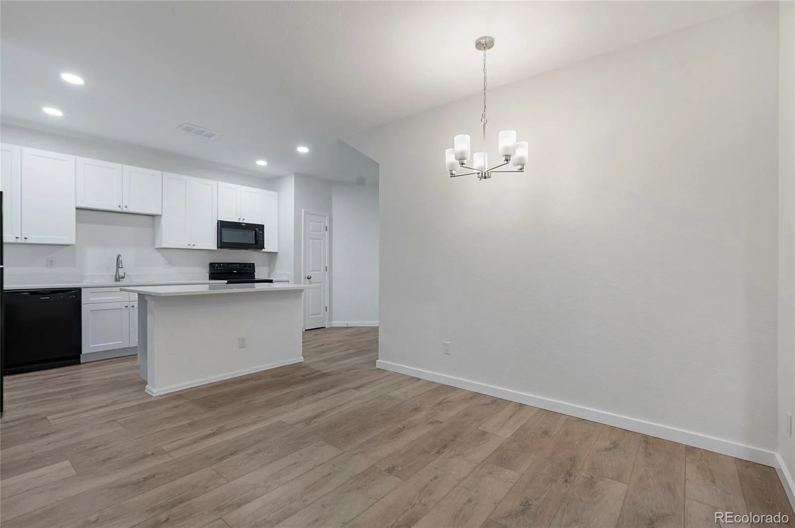 4251 S Blackhawk Circle #3B Aurora CO 80014 | MLS #REC6029683 07222026213813 1600 6