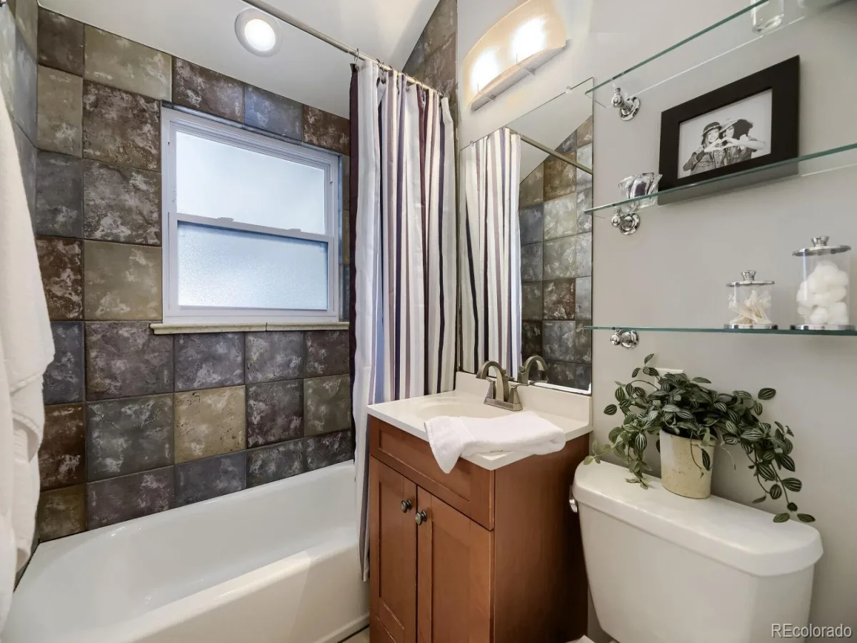 3400 E Nielsen Lane Denver CO 80210 MLS #REC6030465 06232026005222 1200 15