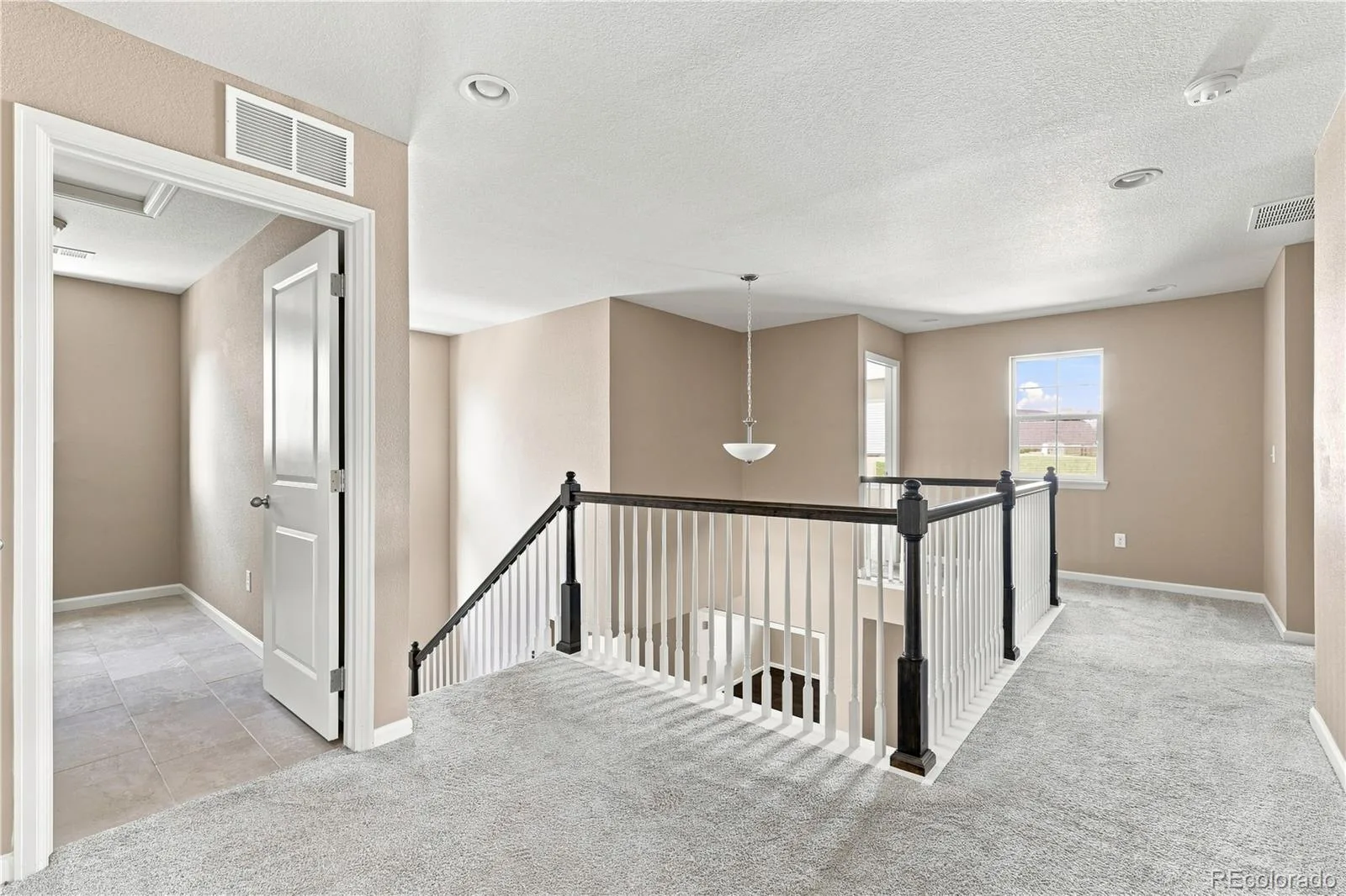 27746 E Frost Place Aurora CO 80016 | MLS #REC6031180 08202026030445 1600 18