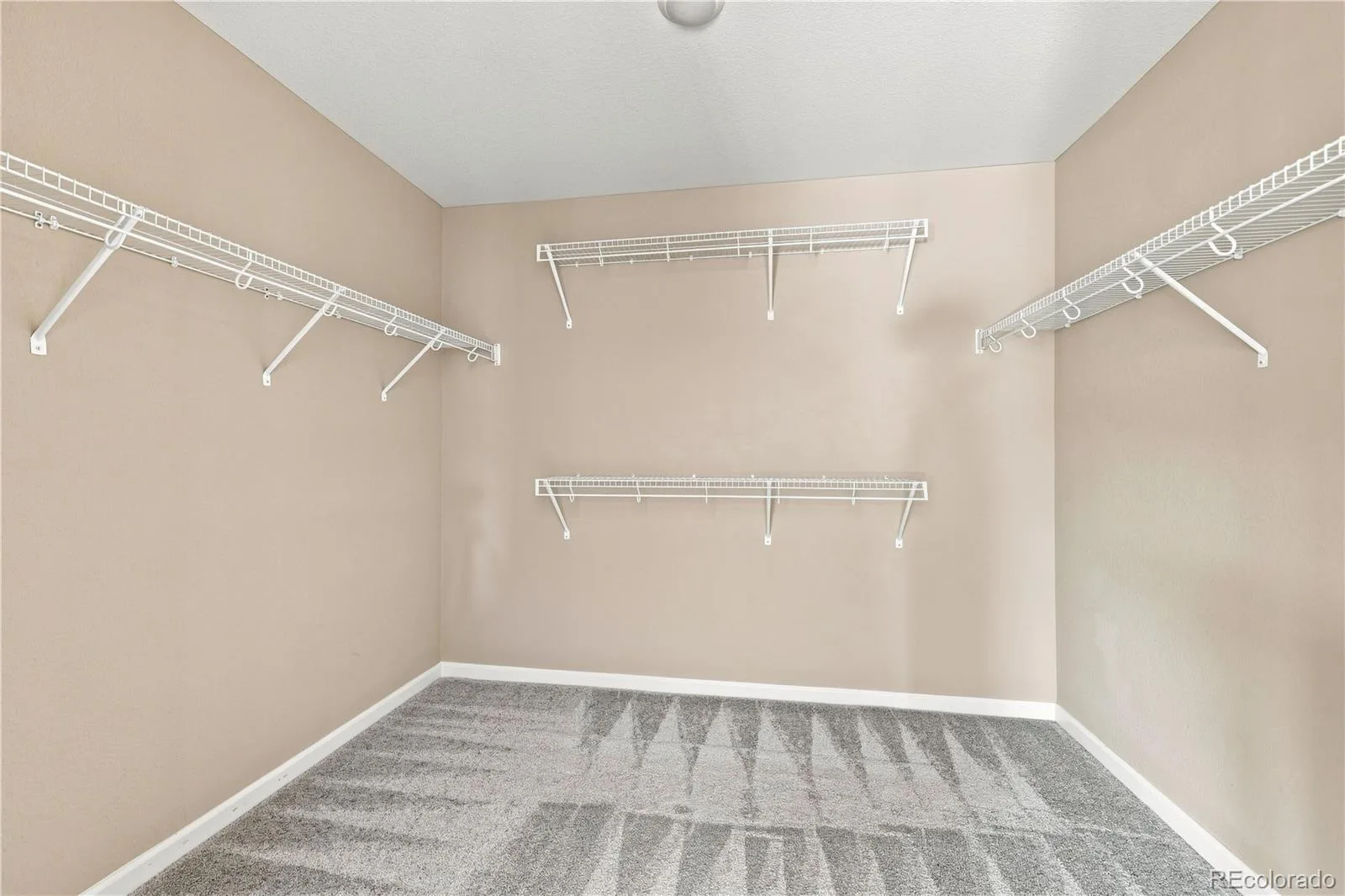 27746 E Frost Place Aurora CO 80016 | MLS #REC6031180 08202026030445 1600 23