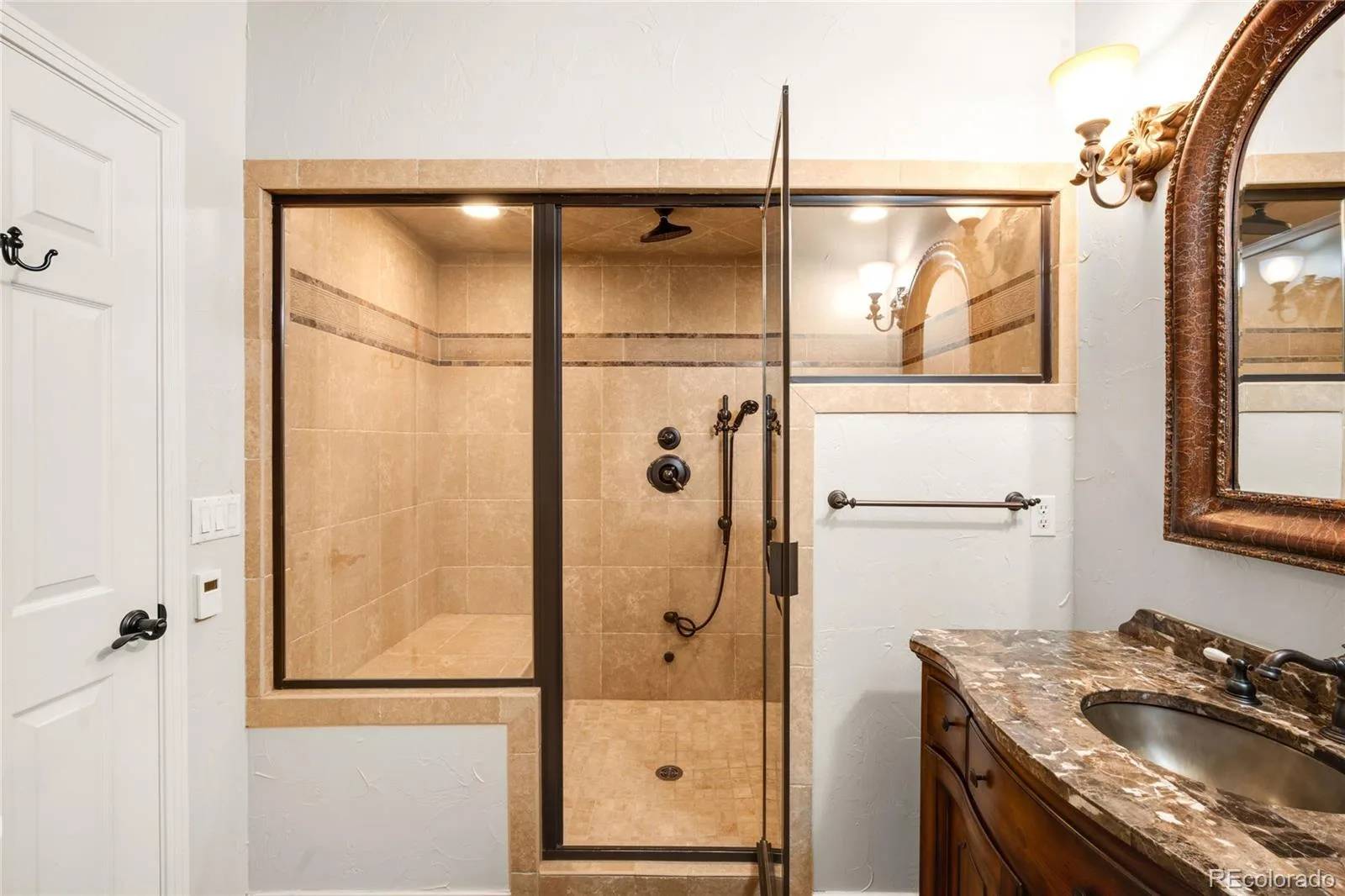 2534 S Saint Paul Street Denver CO 80210 MLS #REC6032011 06122026215644 1600 34