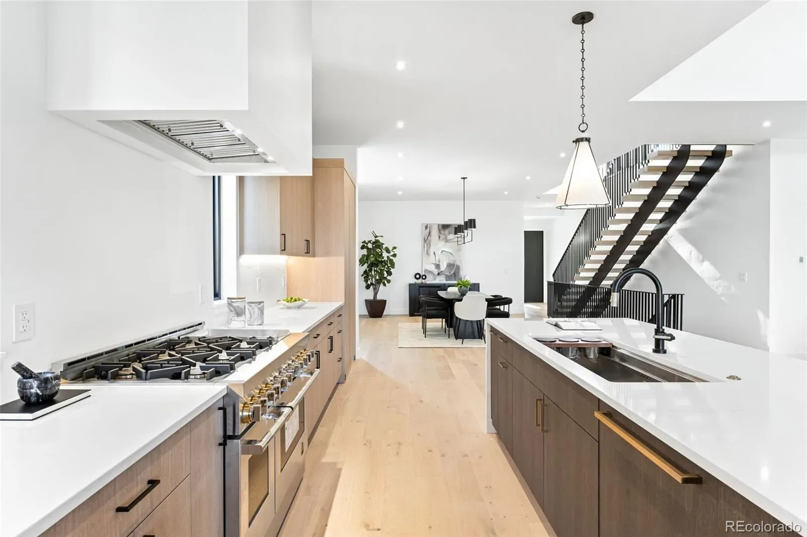 03232026193535 1600 25