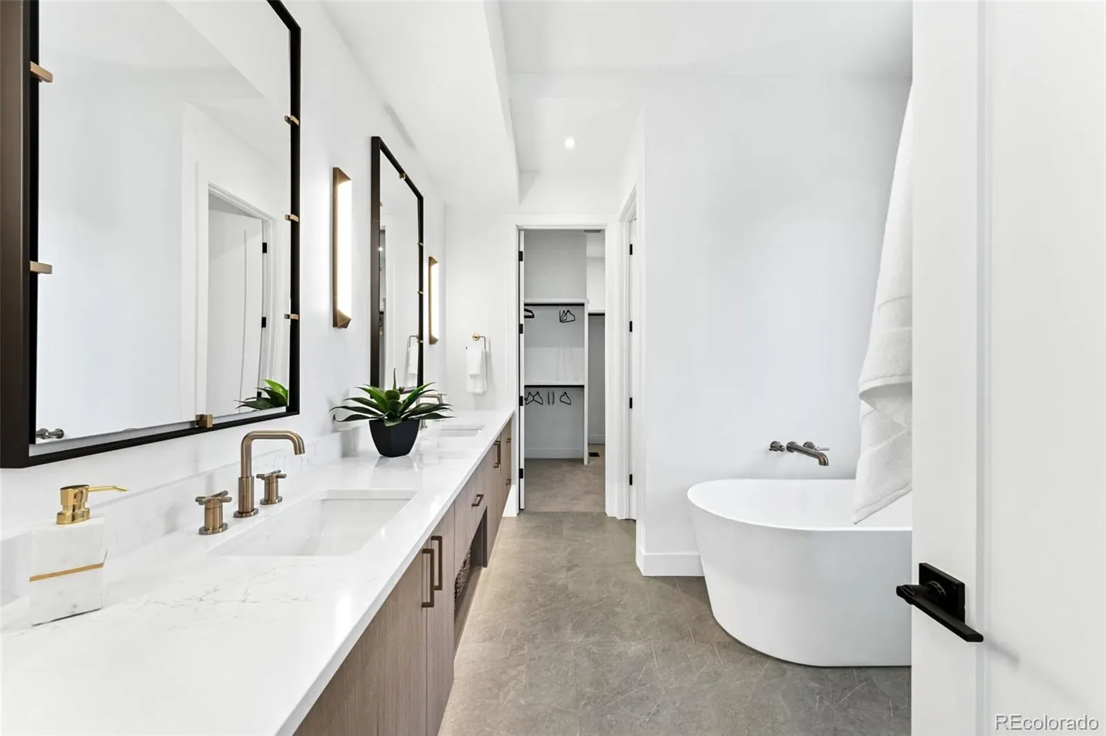 03232026193535 1600 28