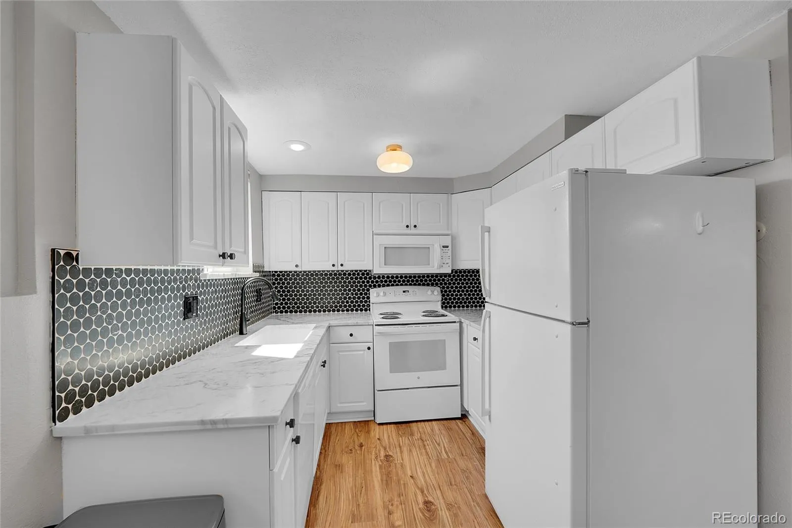 2700 S Holly Street #110 Denver CO 80222 MLS #REC6032947 04242026212423 1600 8