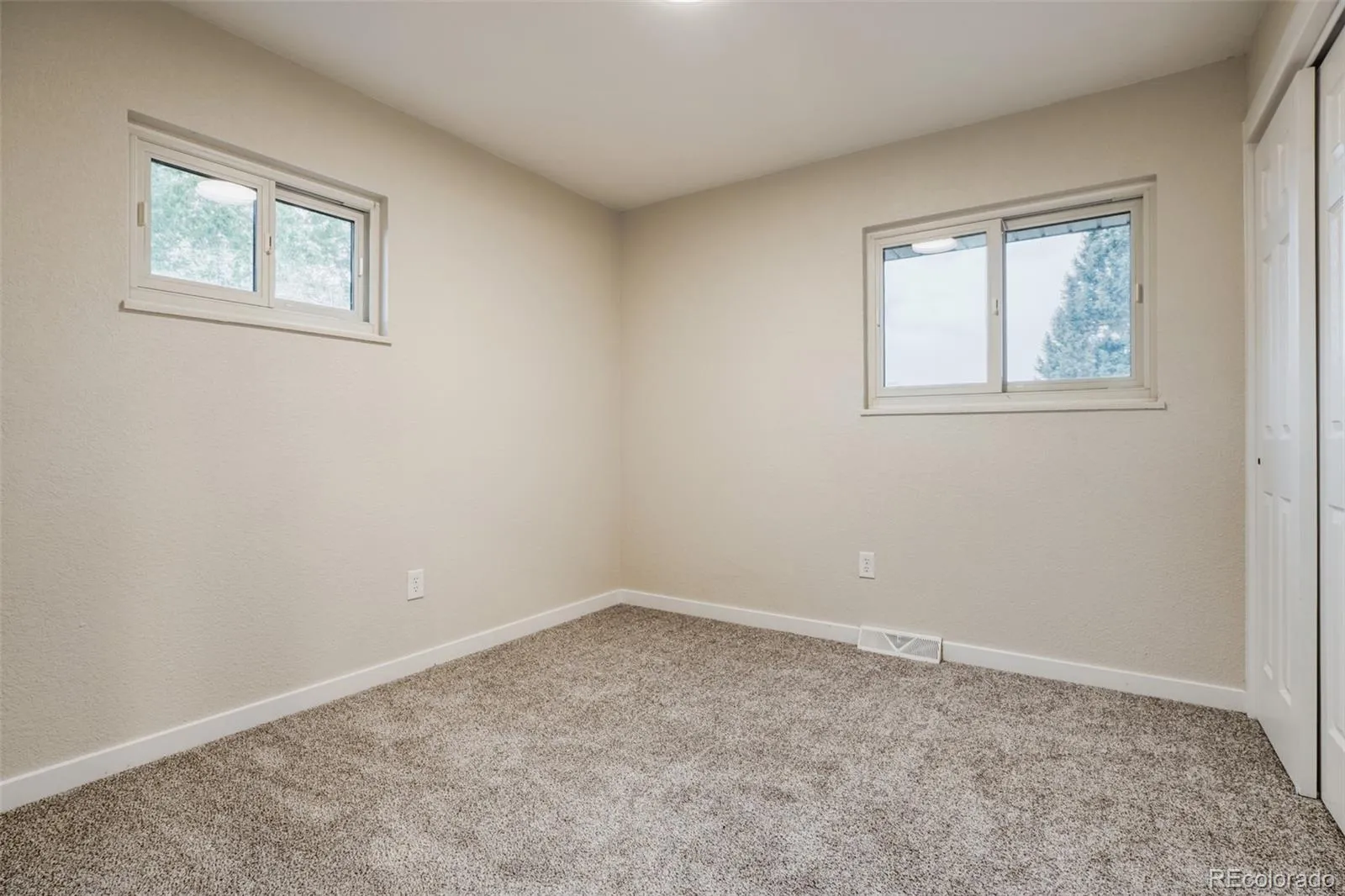 2123 S Olathe Street Aurora CO 80013 MLS #REC6036629 04302026195310 1600 16