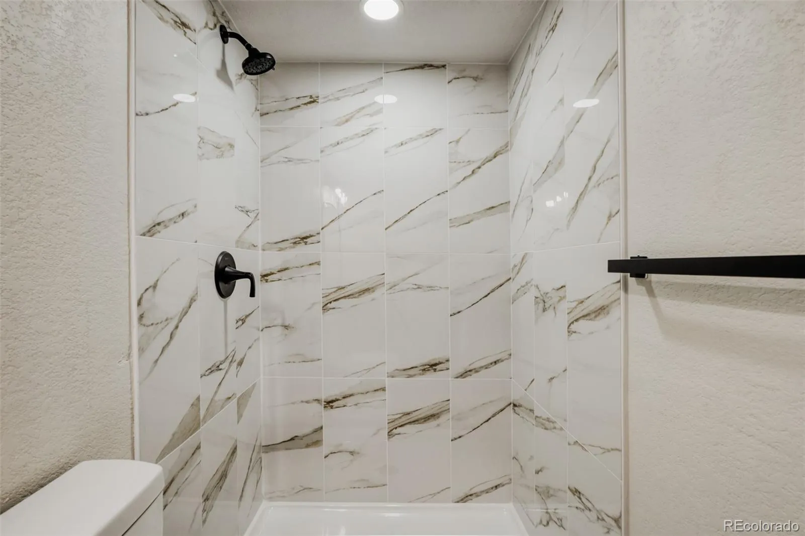 2123 S Olathe Street Aurora CO 80013 MLS #REC6036629 04302026195310 1600 24