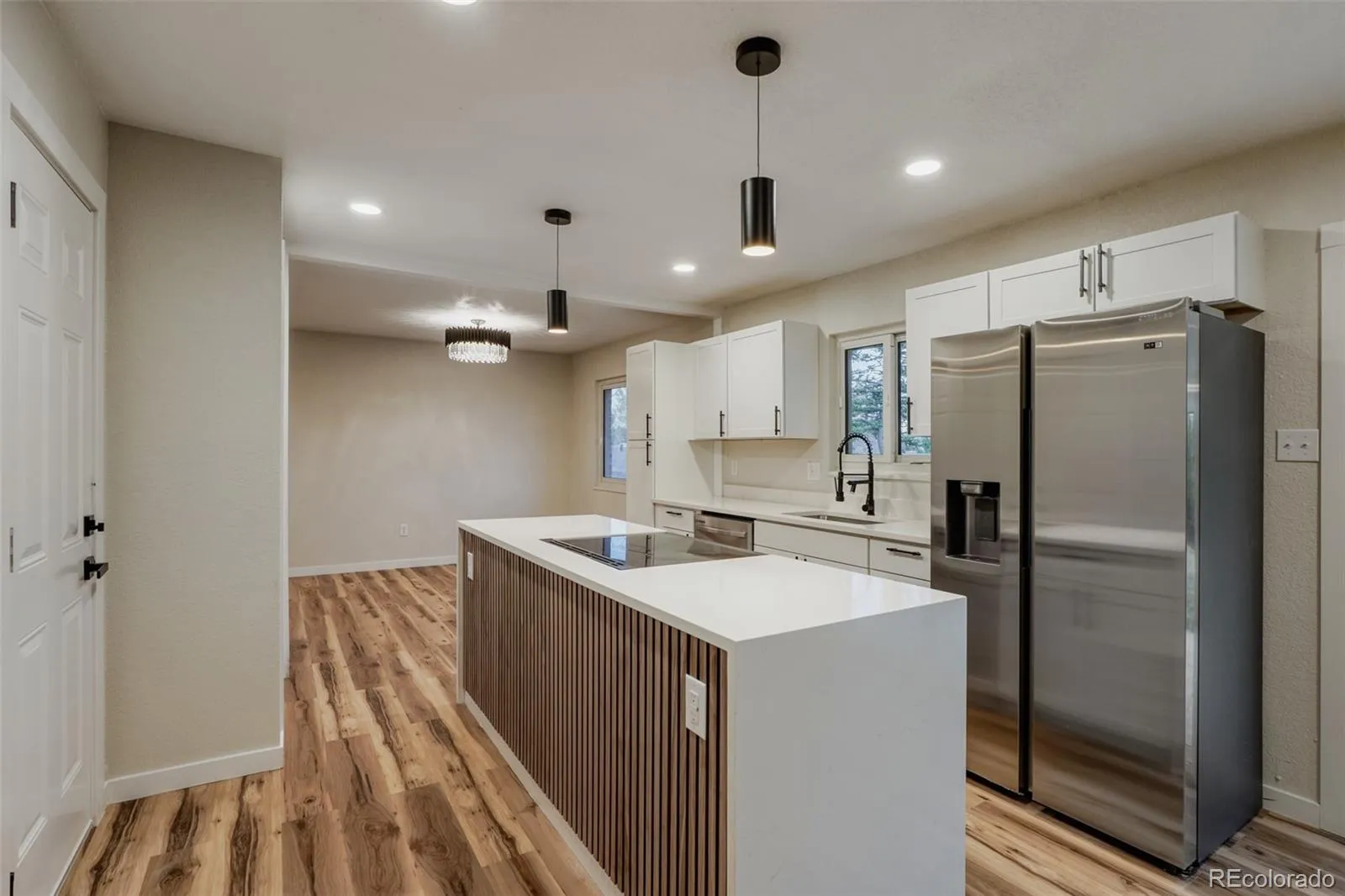 2123 S Olathe Street Aurora CO 80013 MLS #REC6036629 04302026195310 1600 3