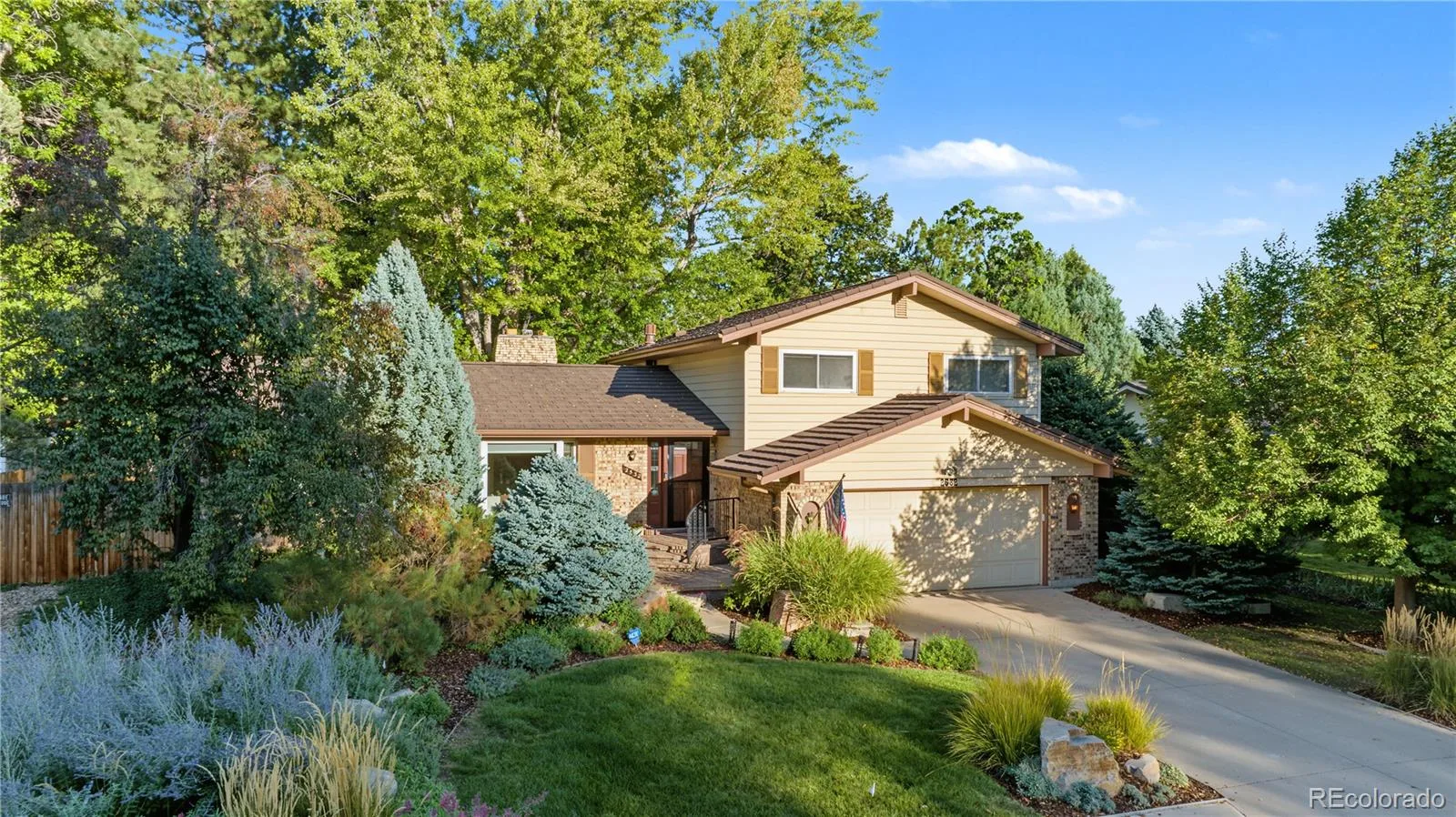 2532 S Yarrow Street Lakewood CO 80227 | MLS #REC6037291 10072026203527 1600 32