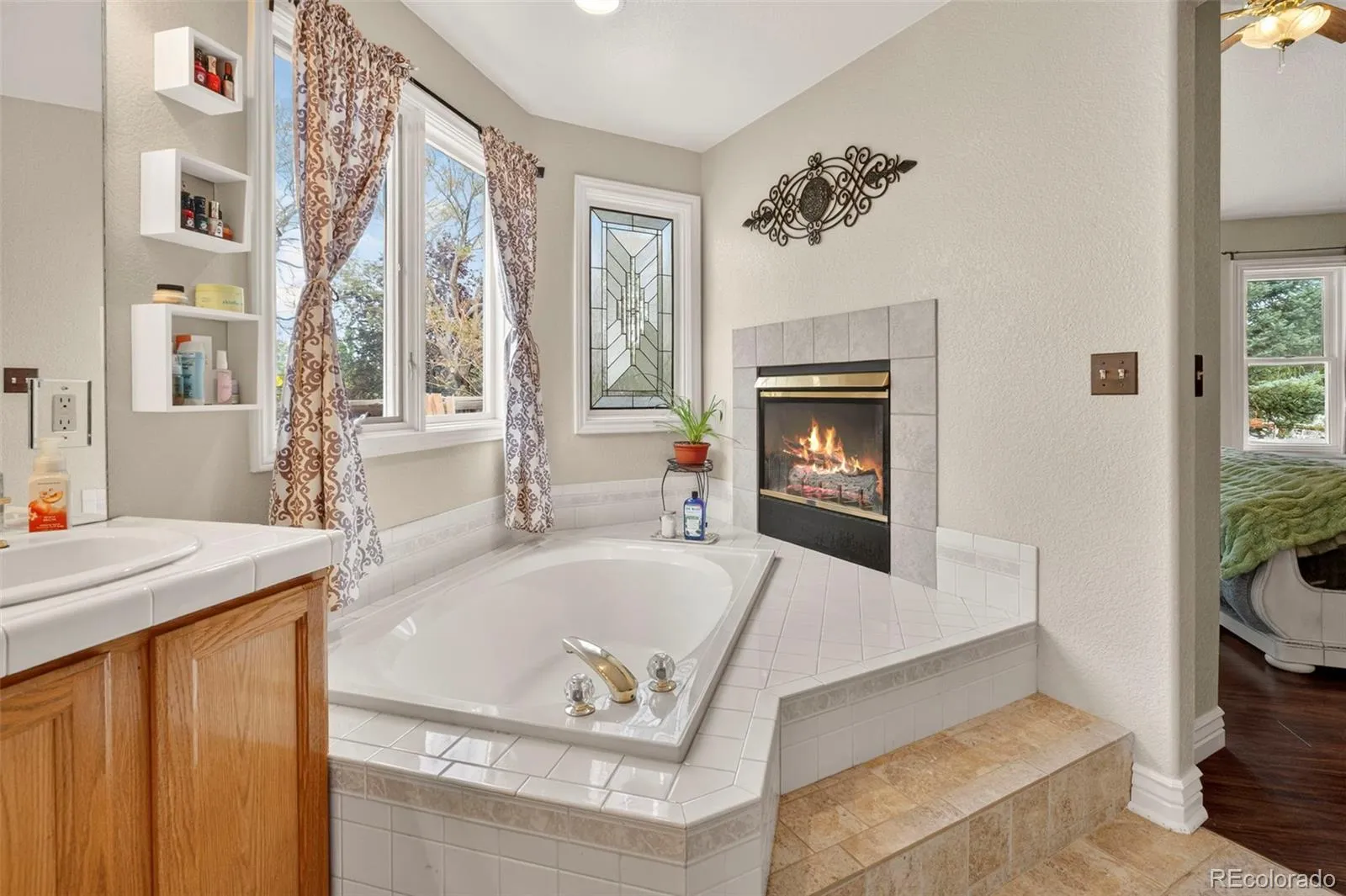 11405 W Coal Mine Drive Littleton CO 80127 MLS #REC6037480 05242026170439 1600 23