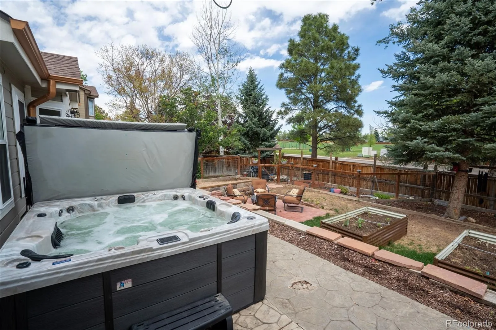 11405 W Coal Mine Drive Littleton CO 80127 MLS #REC6037480 05242026170439 1600 44