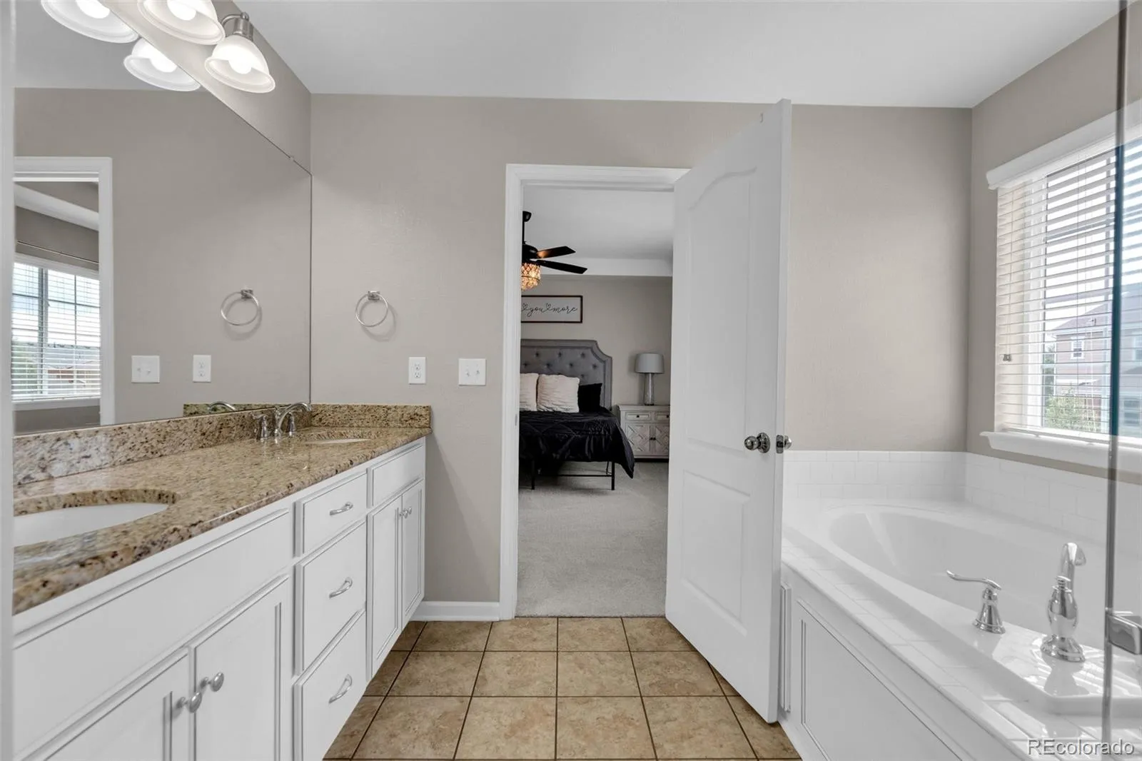 1990 Treetop Drive Castle Rock CO 80109 MLS #REC6040557 05052026041420 1600 24