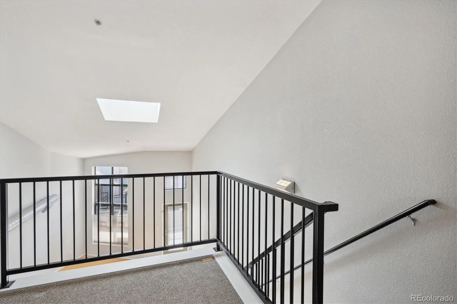 3195 Blake Street #207 Denver CO 80205 MLS #REC6040805 05302026172219 1600 19