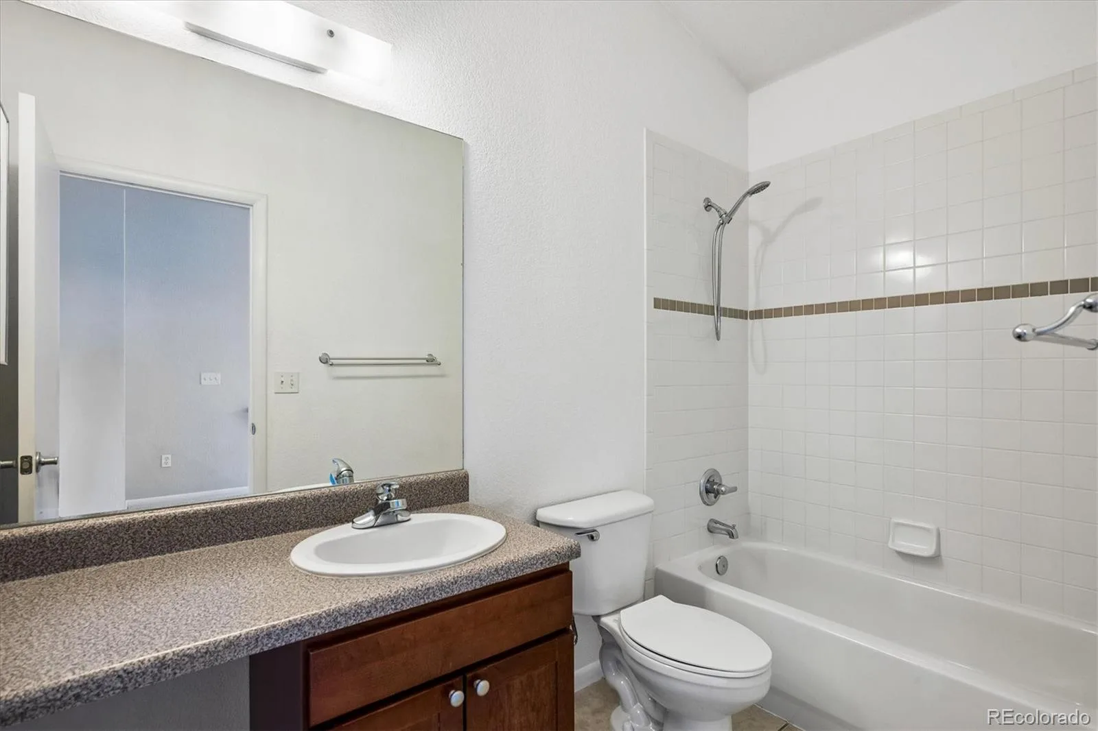3195 Blake Street #207 Denver CO 80205 MLS #REC6040805 05302026172219 1600 22