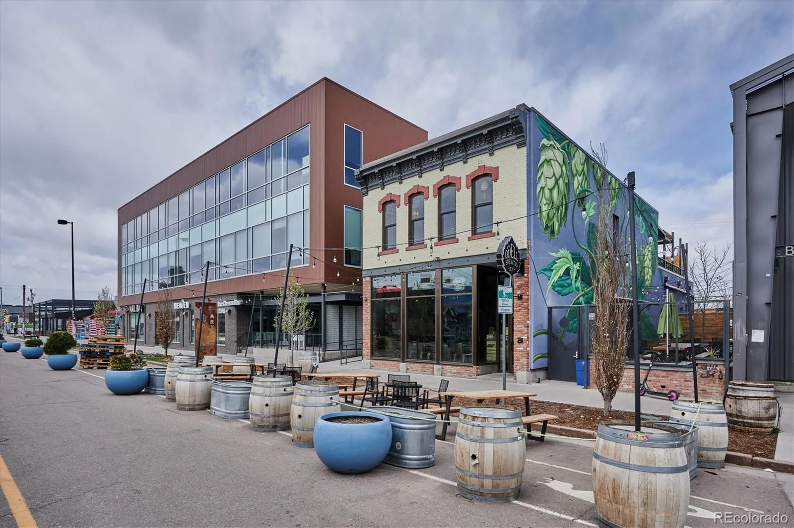 3195 Blake Street #207 Denver CO 80205 MLS #REC6040805 05302026172219 1600 27