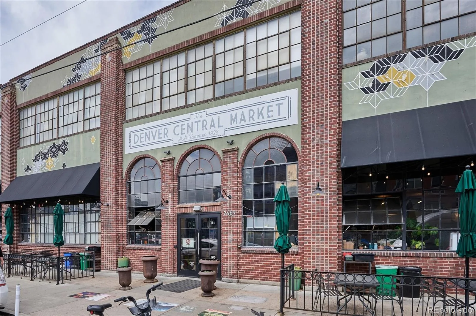 3195 Blake Street #207 Denver CO 80205 MLS #REC6040805 05302026172219 1600 29
