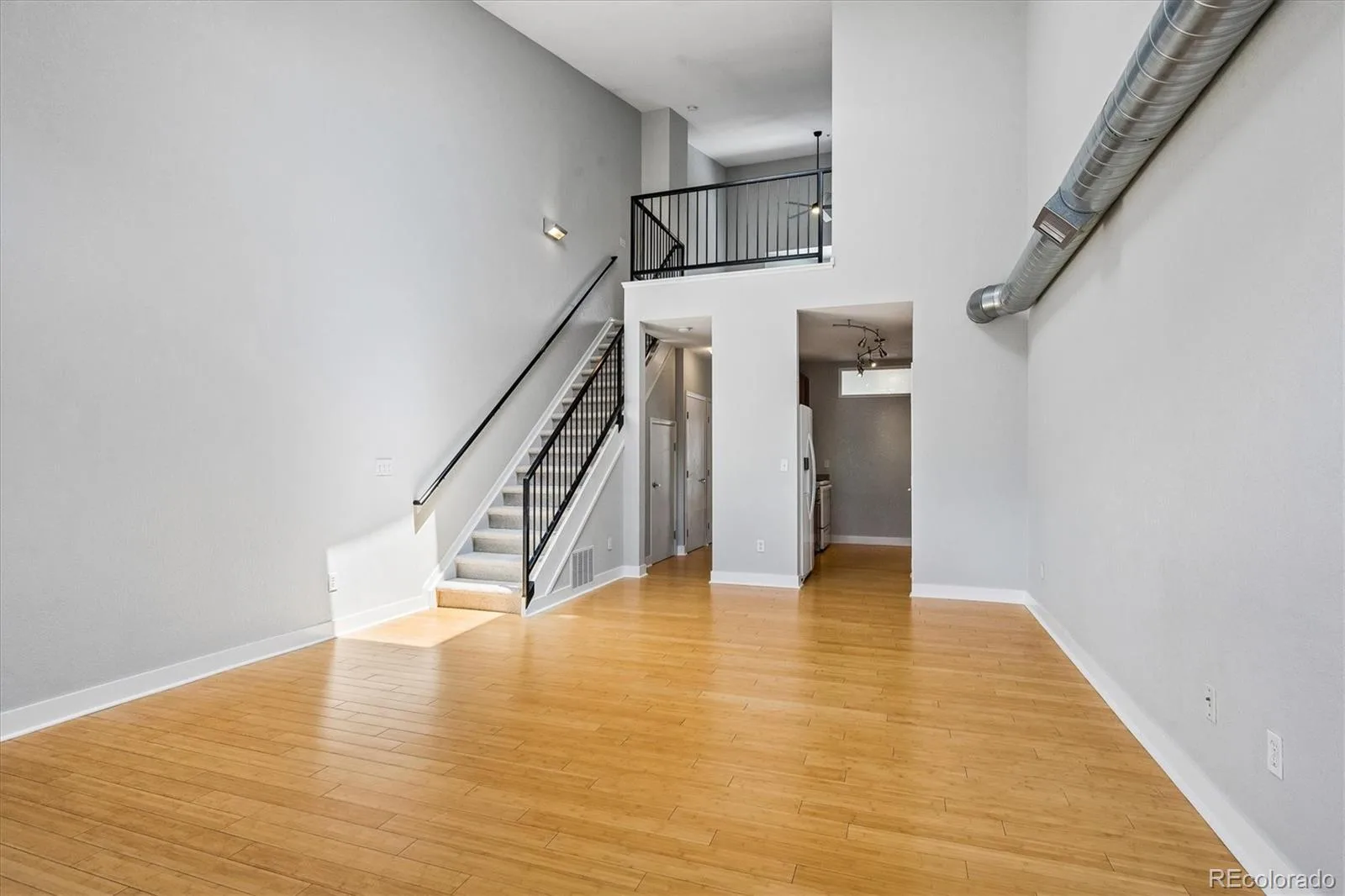 3195 Blake Street #207 Denver CO 80205 MLS #REC6040805 05302026172219 1600 5