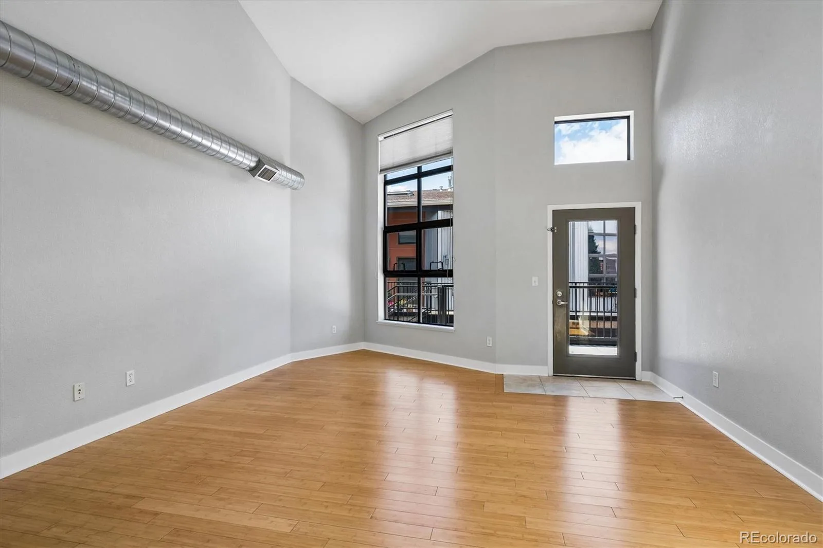 3195 Blake Street #207 Denver CO 80205 MLS #REC6040805 05302026172219 1600 6