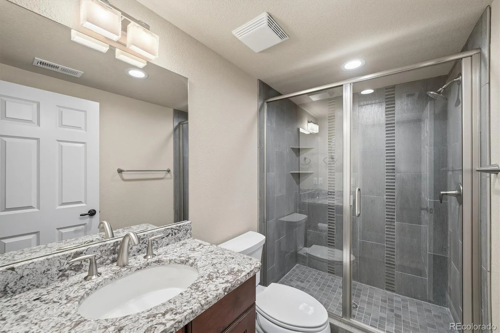 6929 S Chapparal E Circle Centennial CO 80016 MLS #REC6041819 05162026050248 1600 37