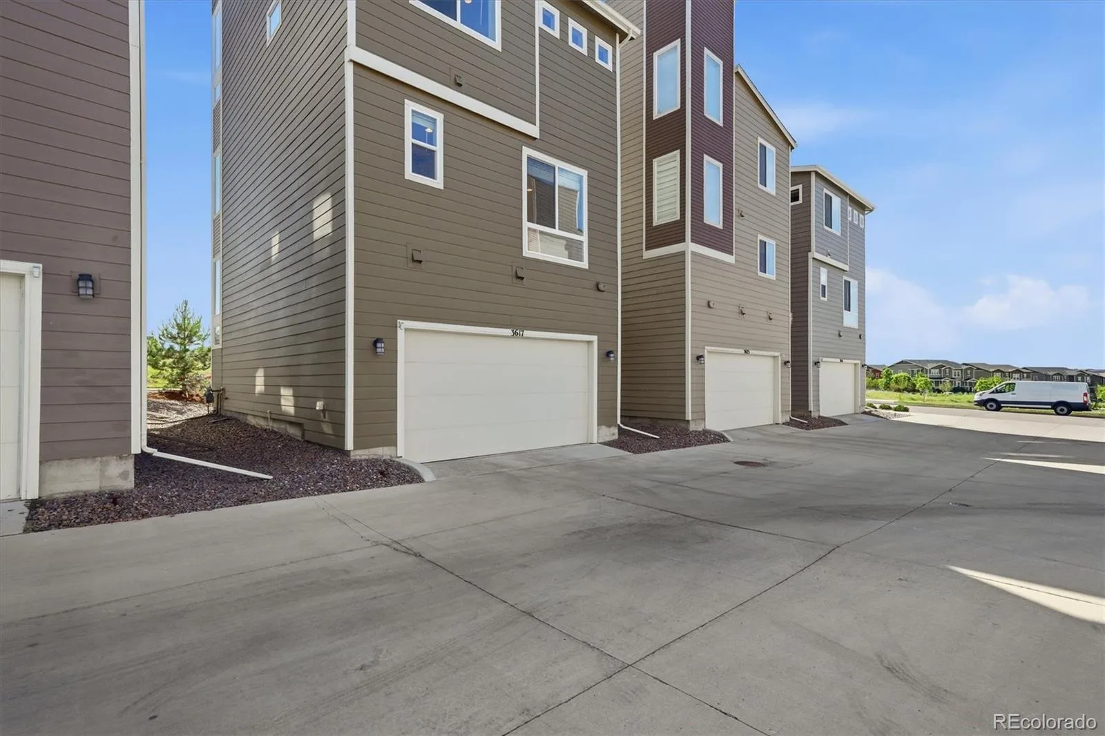 3617 Mykonos Drive Castle Rock CO 80109 | MLS #REC6045000 08082026034835 1600 35