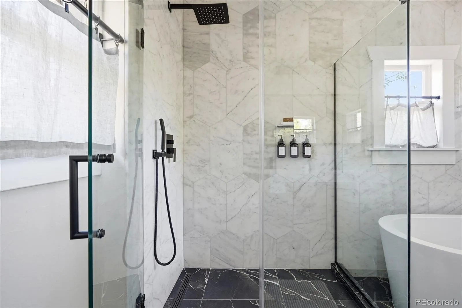 04162026201122 1600 24