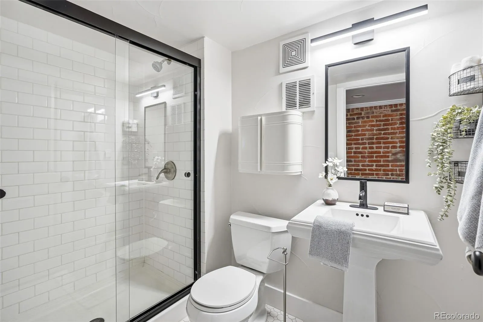 04162026201122 1600 36