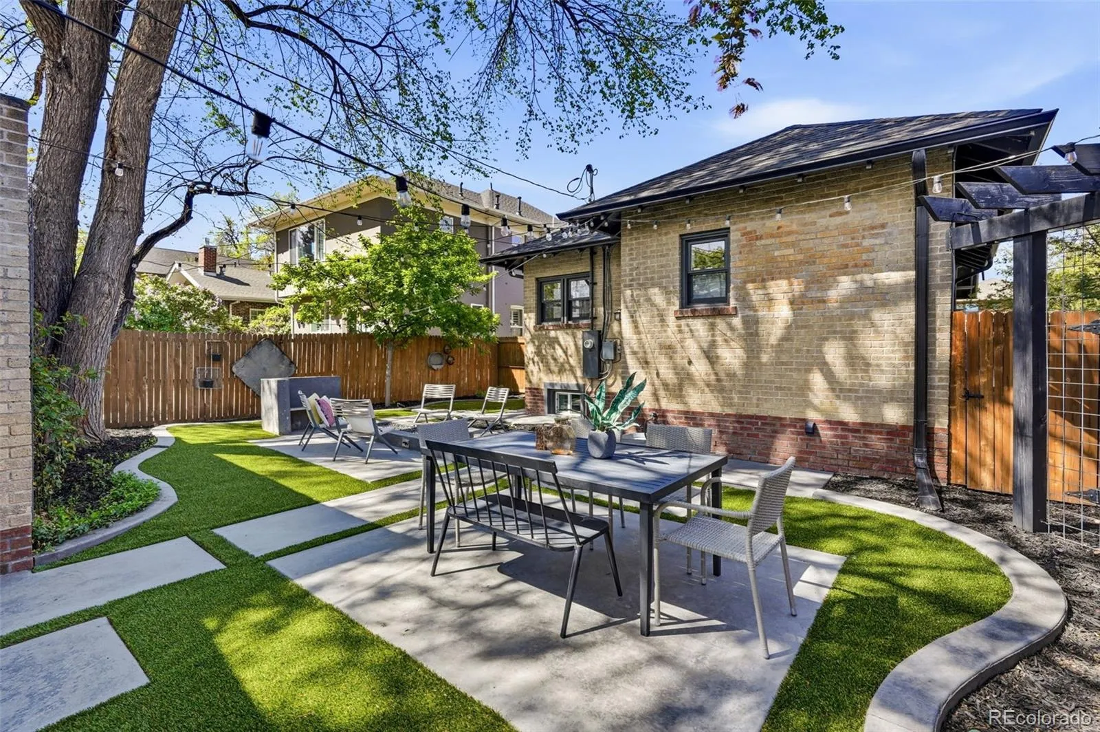 04162026201122 1600 44