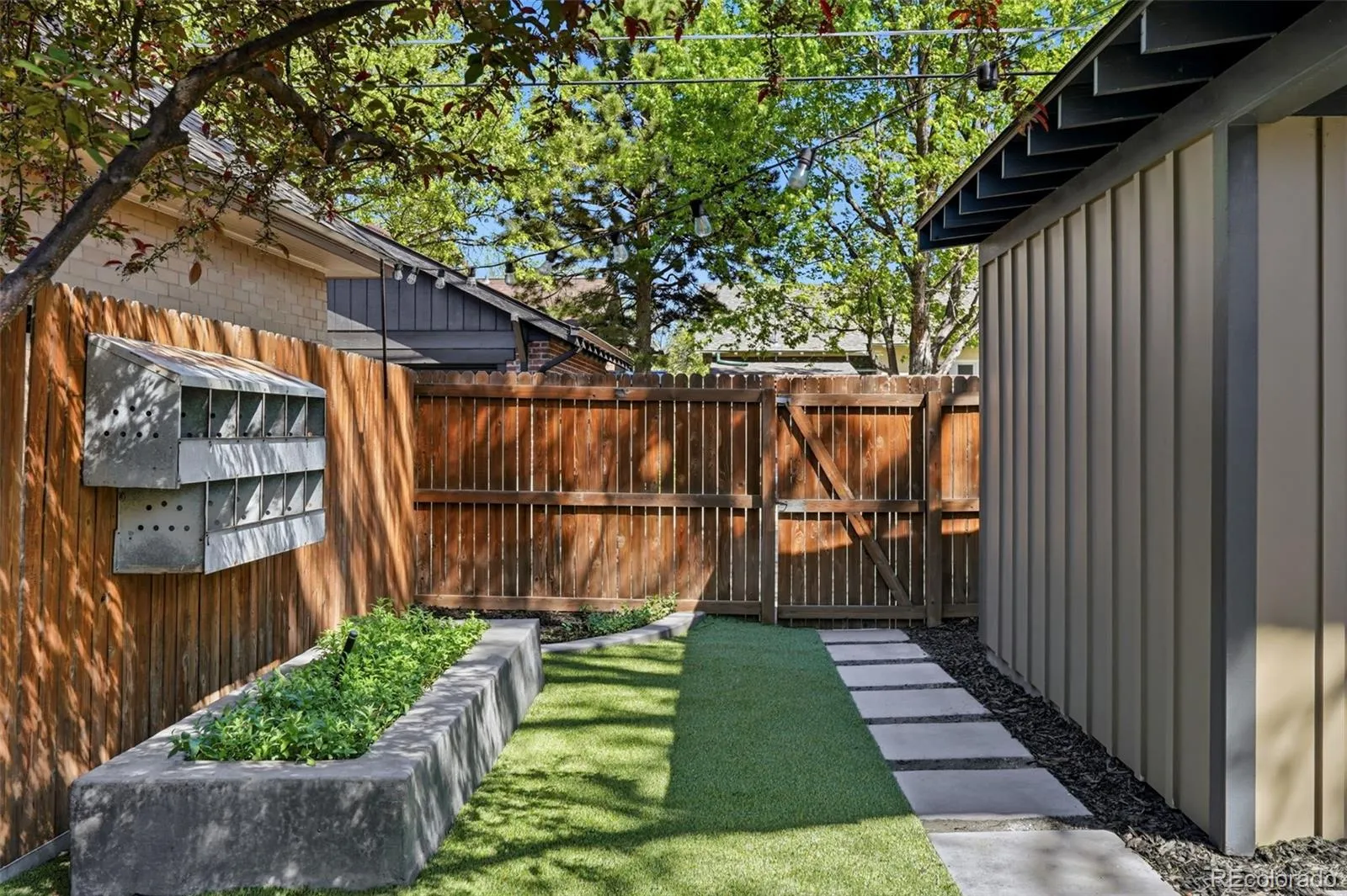 04162026201122 1600 49