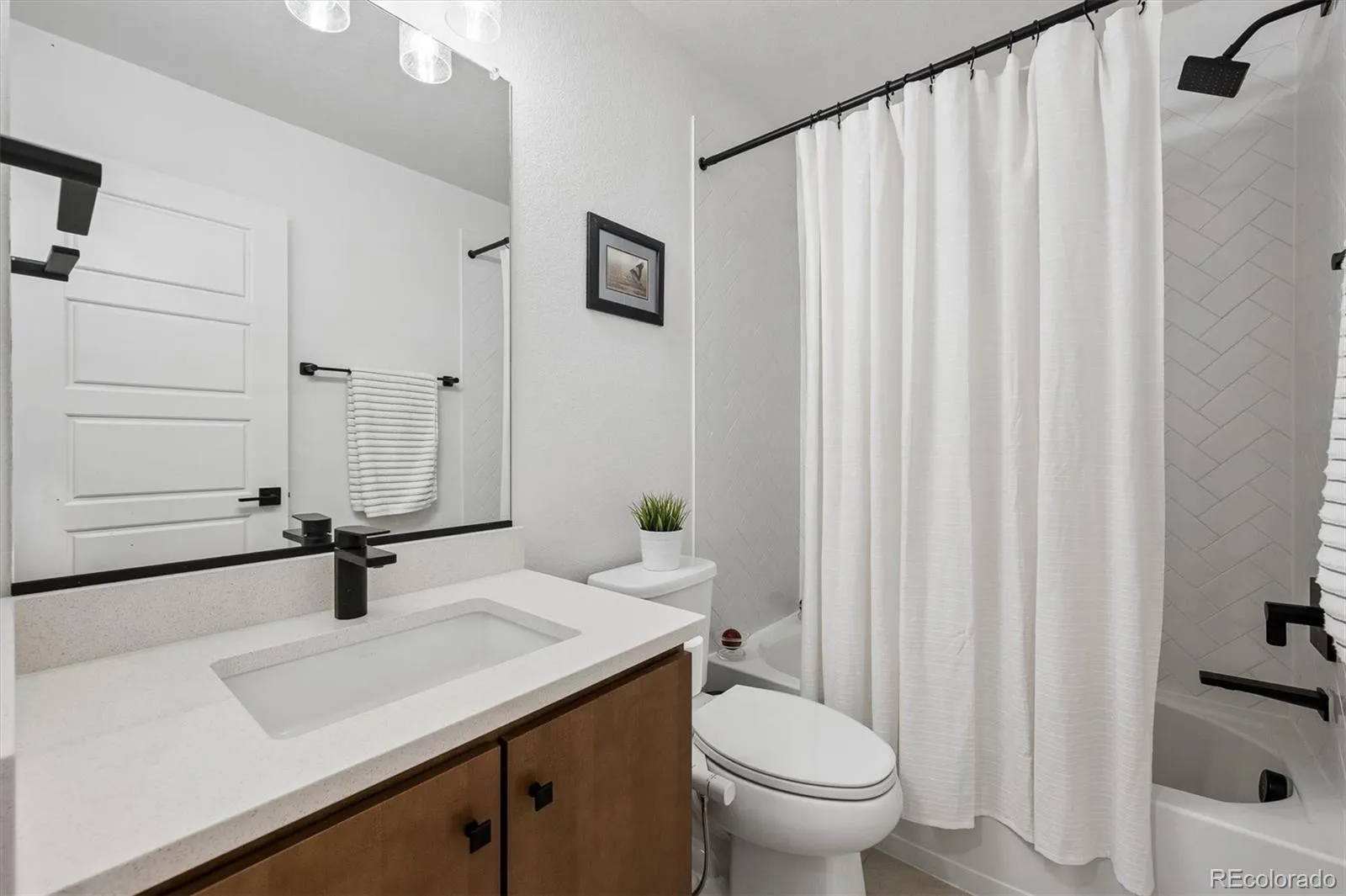 2064 S Holly Street #2-6 Denver CO 80222 MLS #REC6048239 05012026172740 1600 22