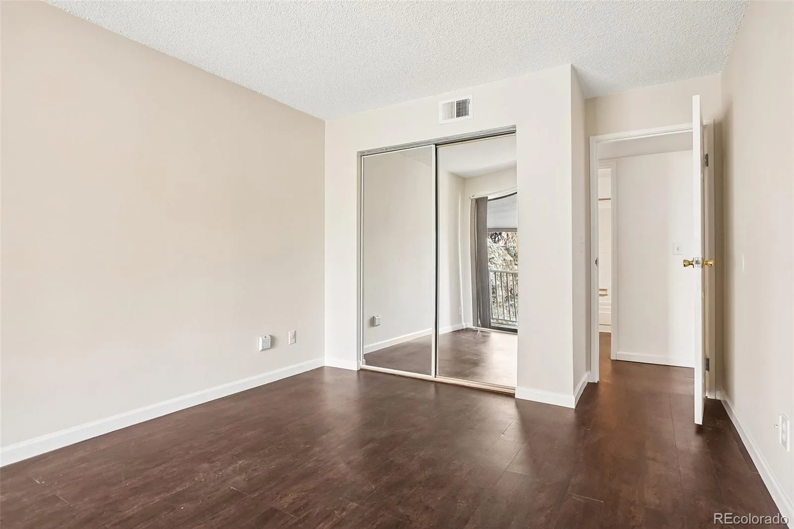 921 S Walden Street #206 Aurora CO 80017 | MLS #REC6048626 08062026205114 1600 14