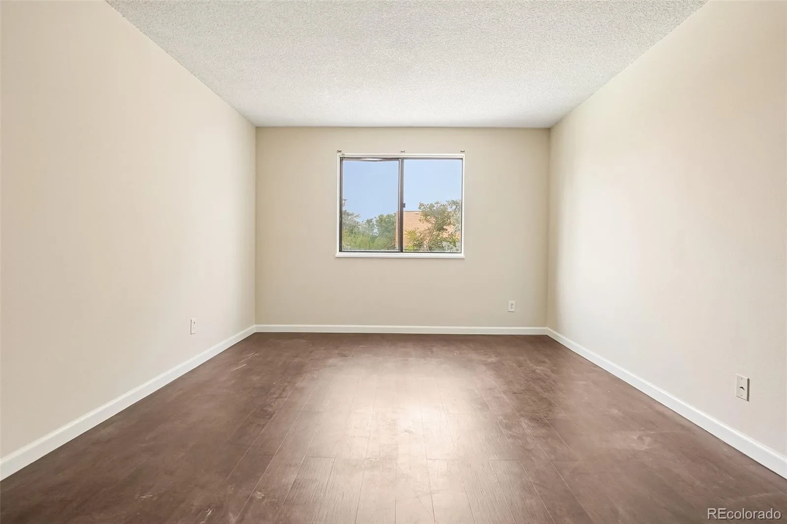 921 S Walden Street #206 Aurora CO 80017 | MLS #REC6048626 08062026205114 1600 15