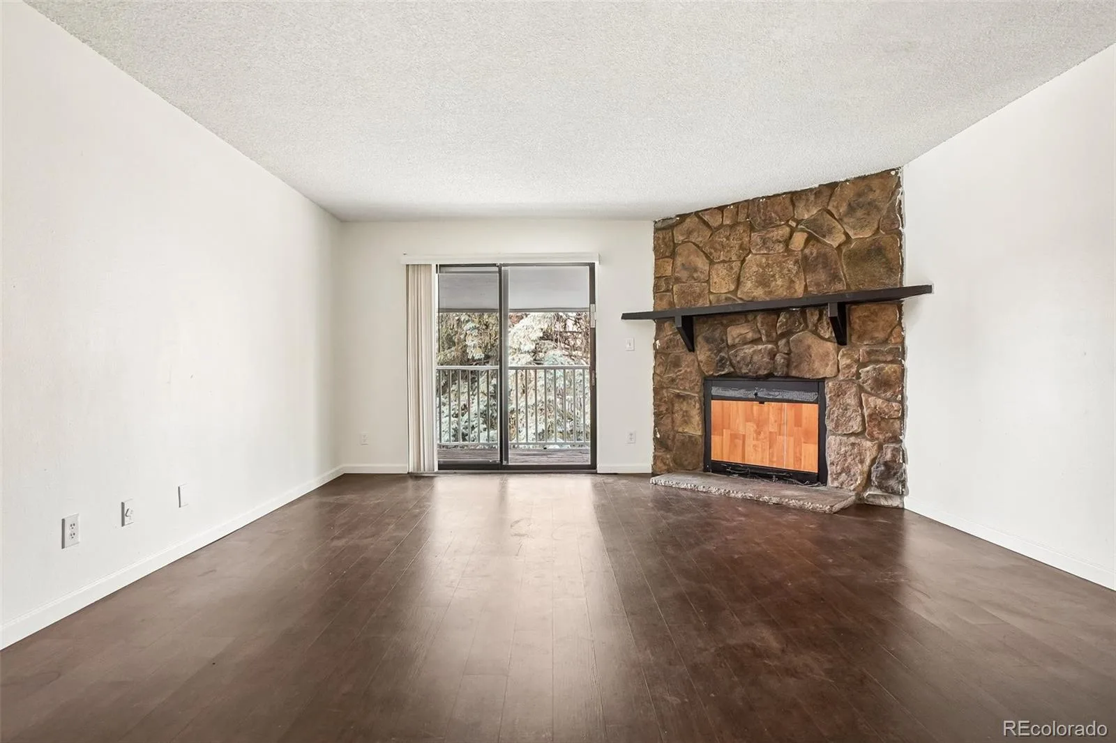 921 S Walden Street #206 Aurora CO 80017 | MLS #REC6048626 08062026205114 1600 3