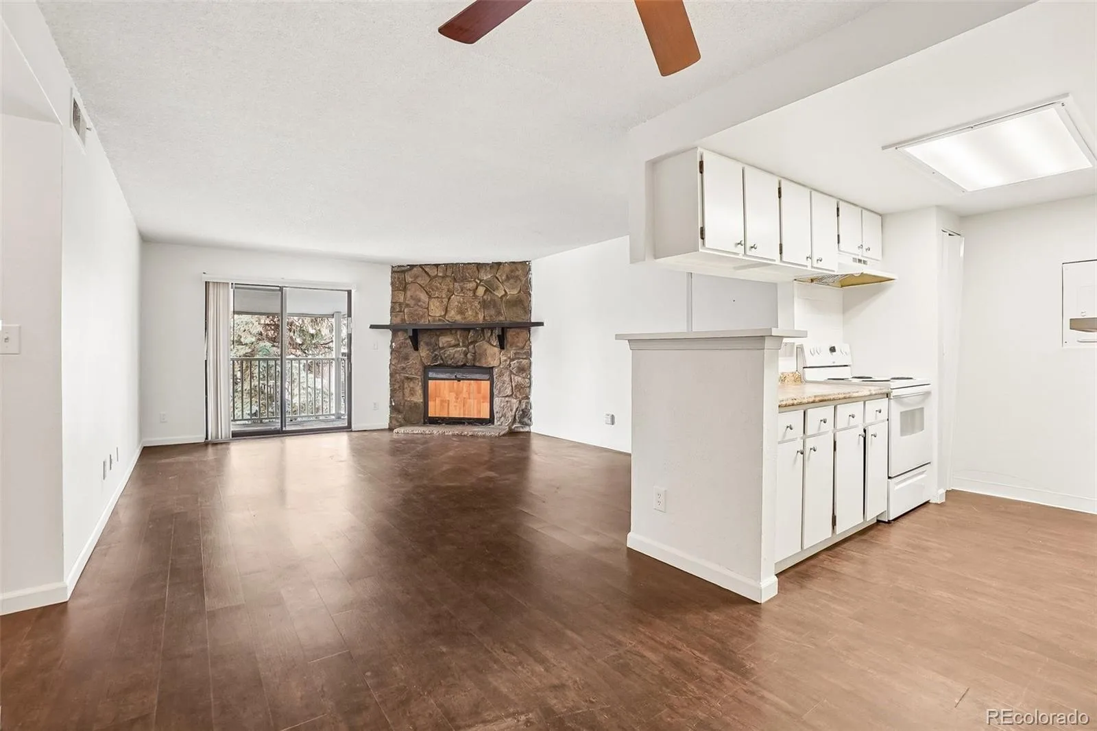 921 S Walden Street #206 Aurora CO 80017 | MLS #REC6048626 08062026205114 1600 6