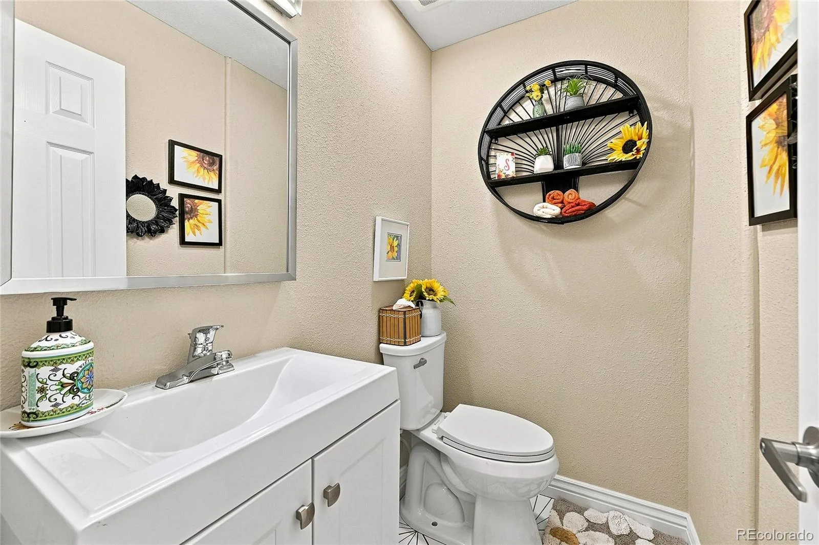 1250 S Elm Street Denver CO 80246 | MLS #REC6050133 09222026113636 1600 15