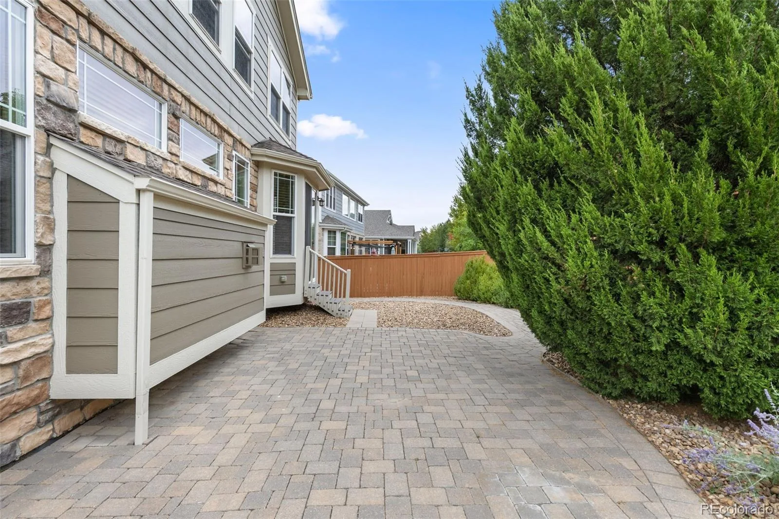 5344 S Haleyville Street Aurora CO 80016 | MLS #REC6050413 09252026180115 1600 37