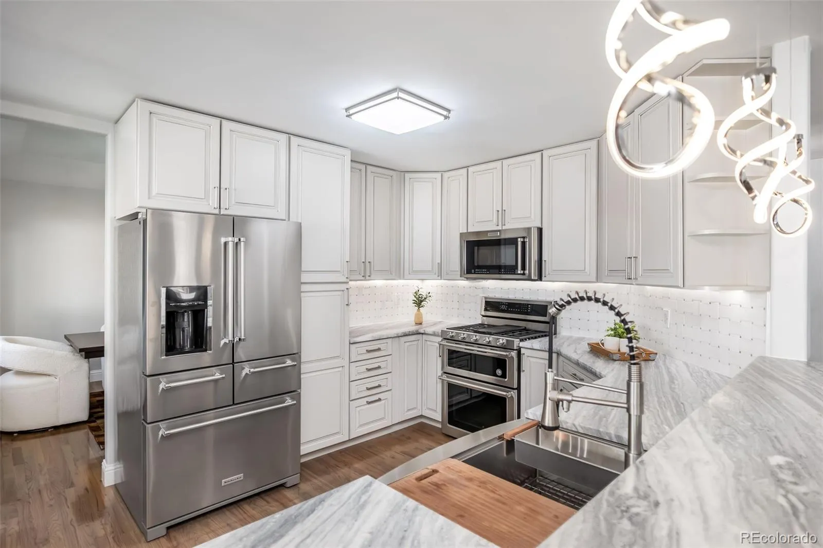 04092026230752 1600 2