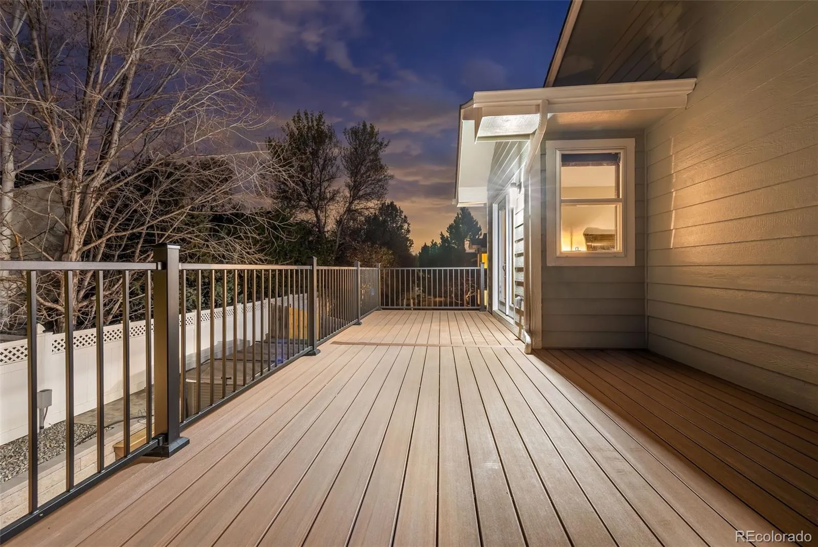 04092026230752 1600 24